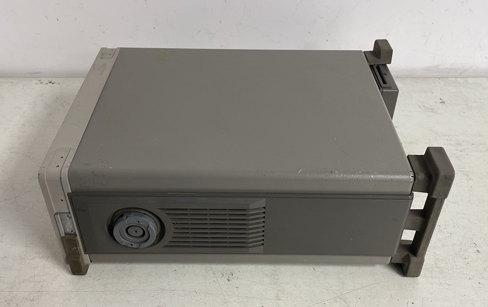 HP 8560E Spectrum Analyzer 30Hz - 2.9GHZ
