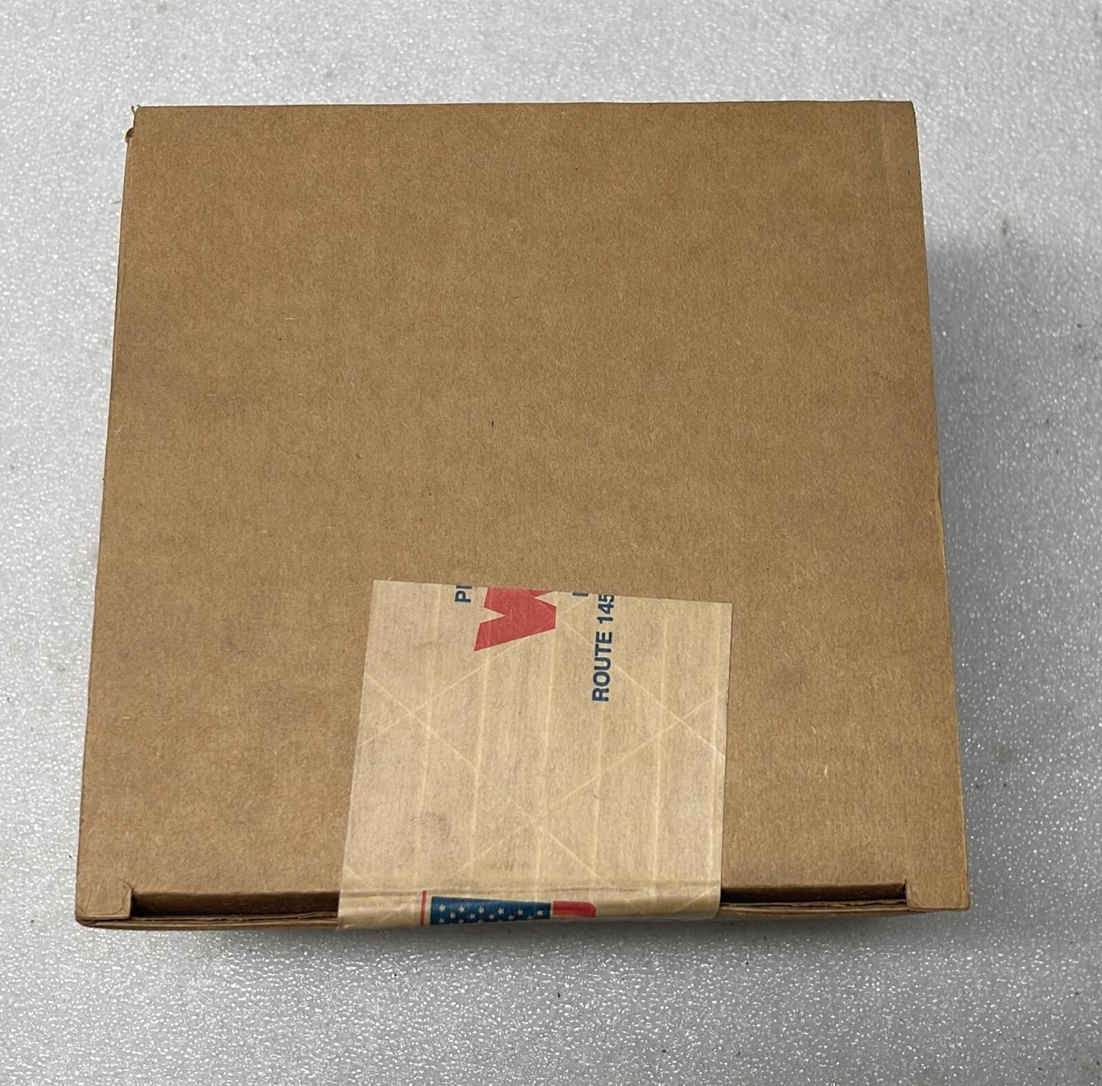 NEW- WHELEN 9037502 01-0790375-02 RED LIGHT WING TIP POSITION STROBE 28V RED RFI