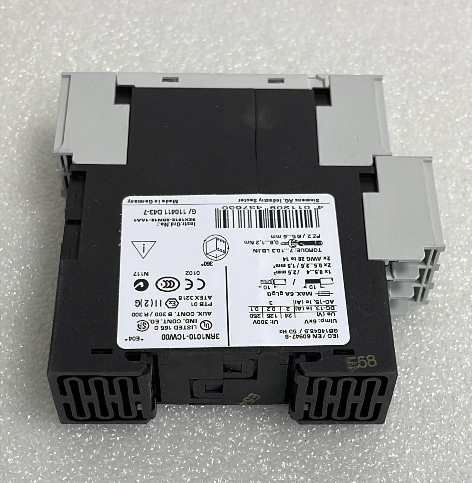 Siemens 3RN1010-1CW00 Thermistor motor protection relay 24-240V GB14048.5/50Hz