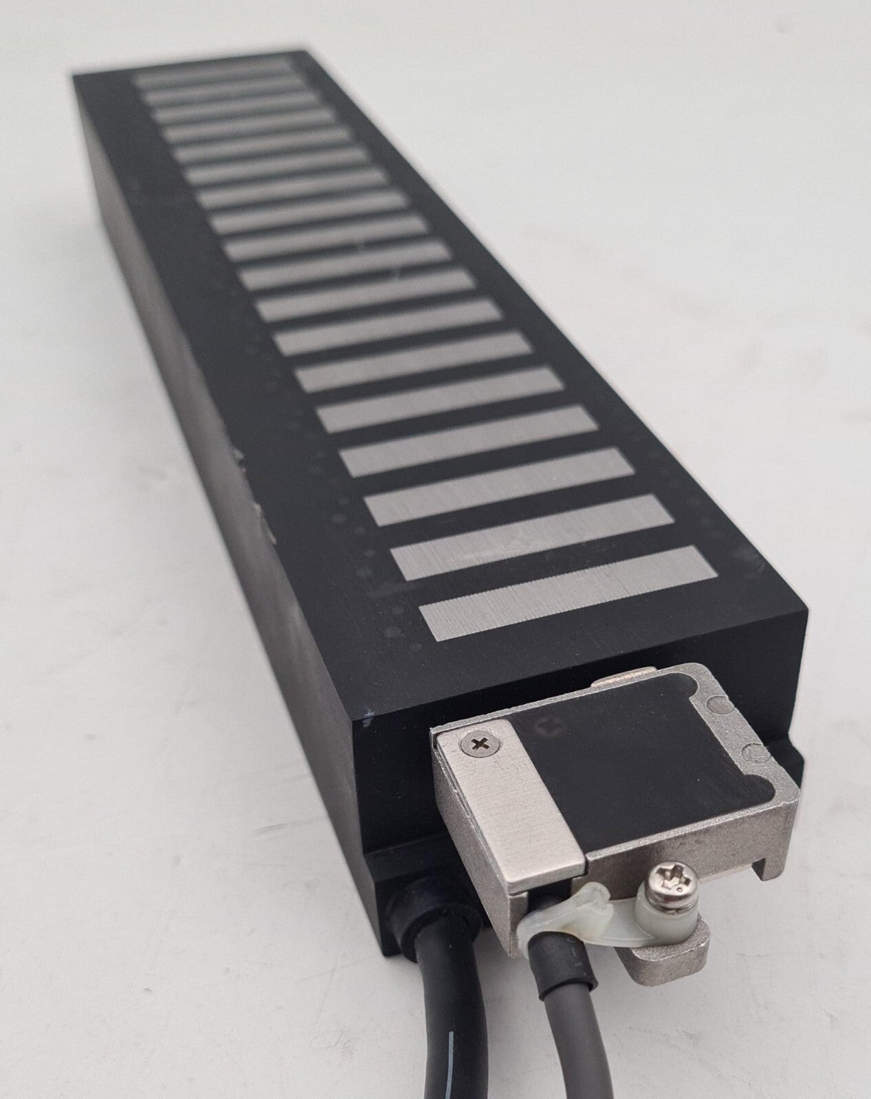 Yaskawa SGLFW-35A230AP-E iron-core linear servo motor moving coil 480W