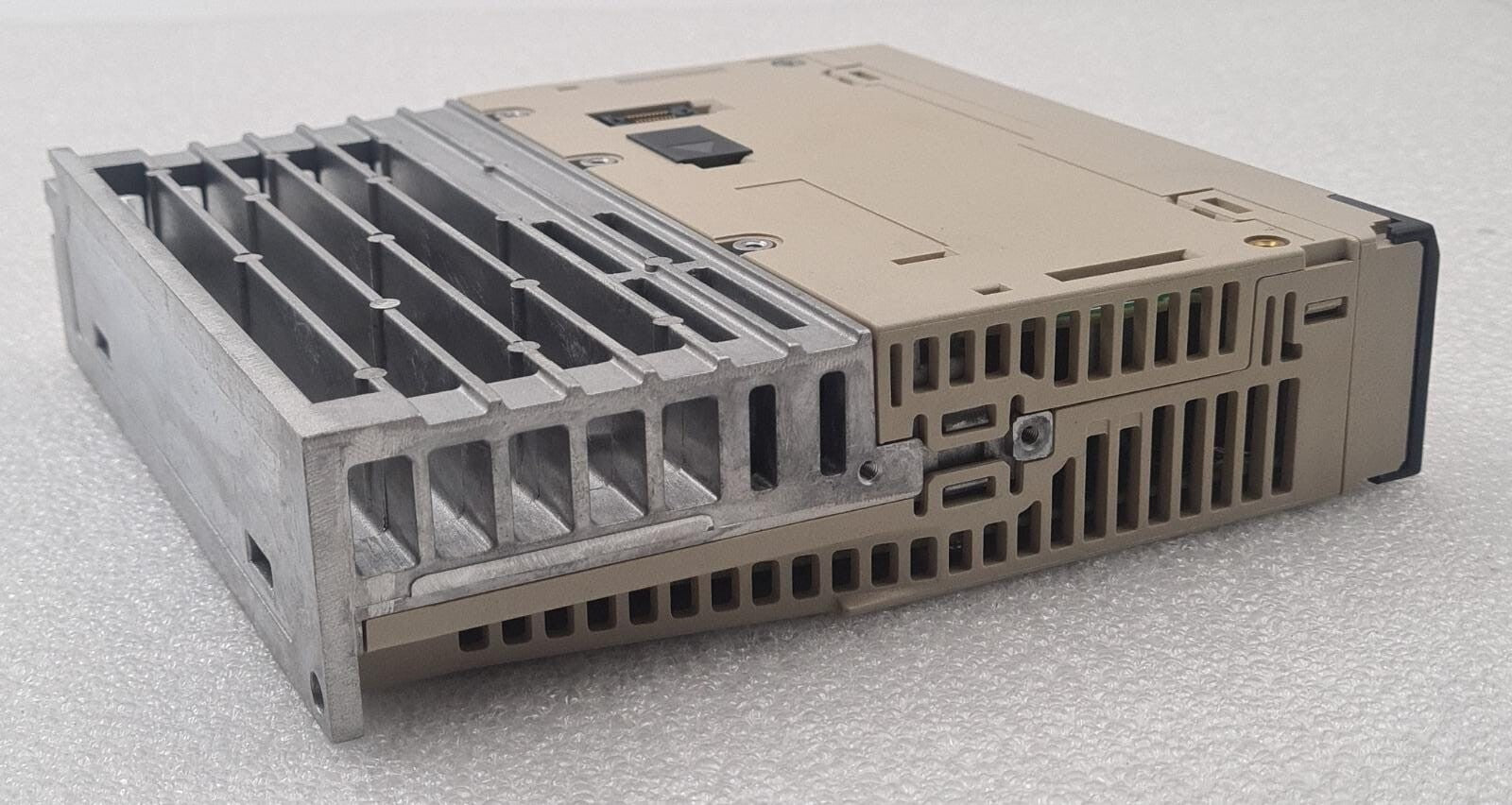 YASKAWA SERVOPACK SGD7S-2R8A20A Servo Driver 200V