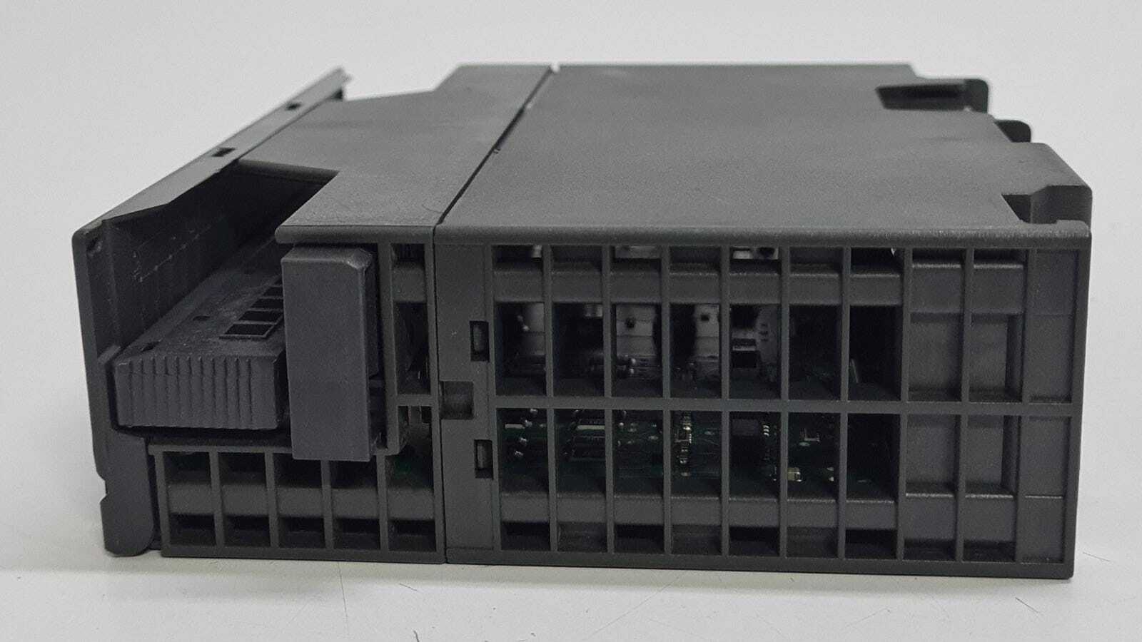 Siemens SIMATIC S7 6ES7 323-1BH01-0AA0 Industrial Ethernet Module D18/D08xDC24V