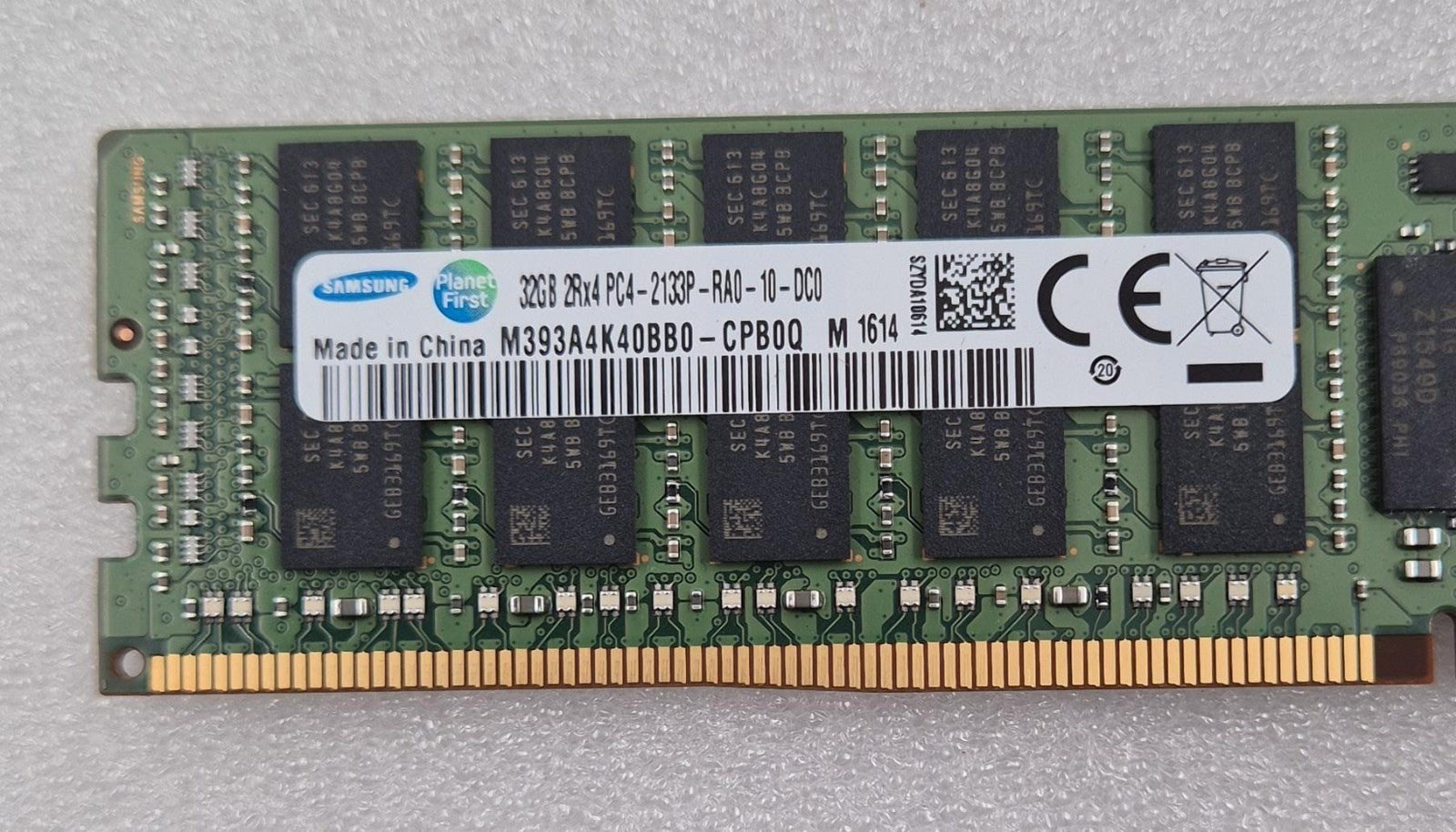 Samsung 32GB server memory DIMM angled perspective