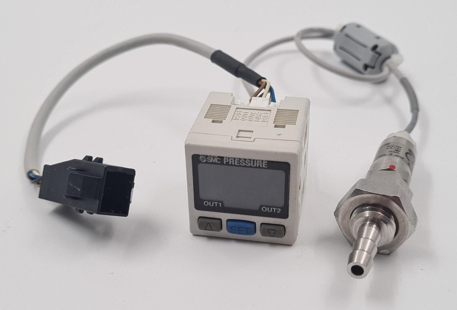 SMC Digital Pressure Sensor PSE302-M W/ PSE533-M5