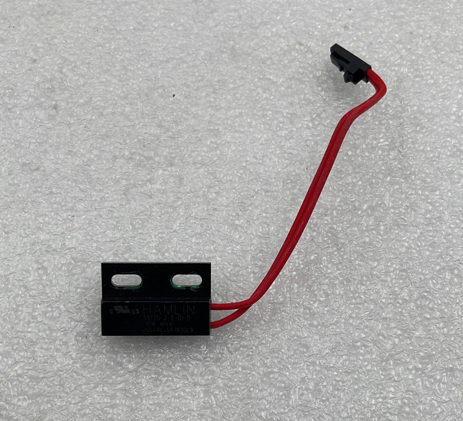 [LOT OF 32] HAMLIM 59135-2-T-01-D Switch Sensor 10W 265Vac 5A