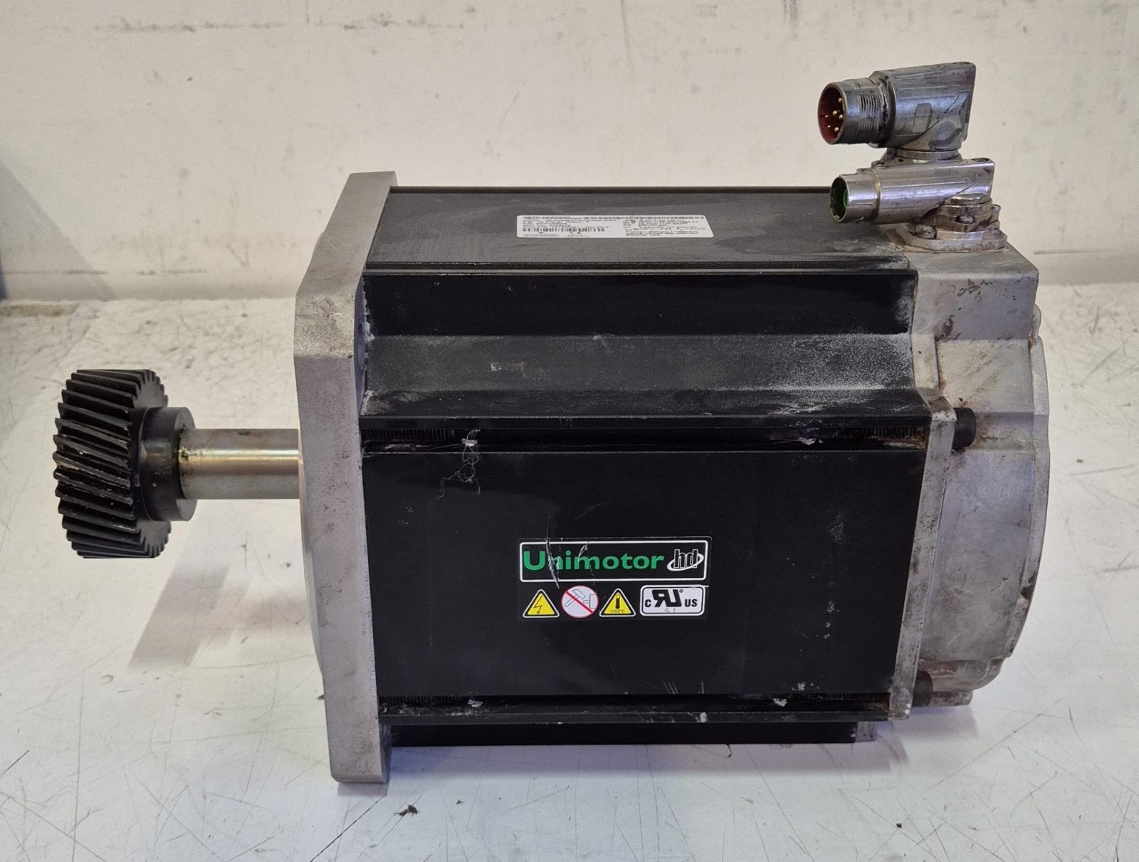 EMERSON 190UDA090XXHFX215240-SHPE Unimotor Servo Motor 10-POLE DRIVE VPWM