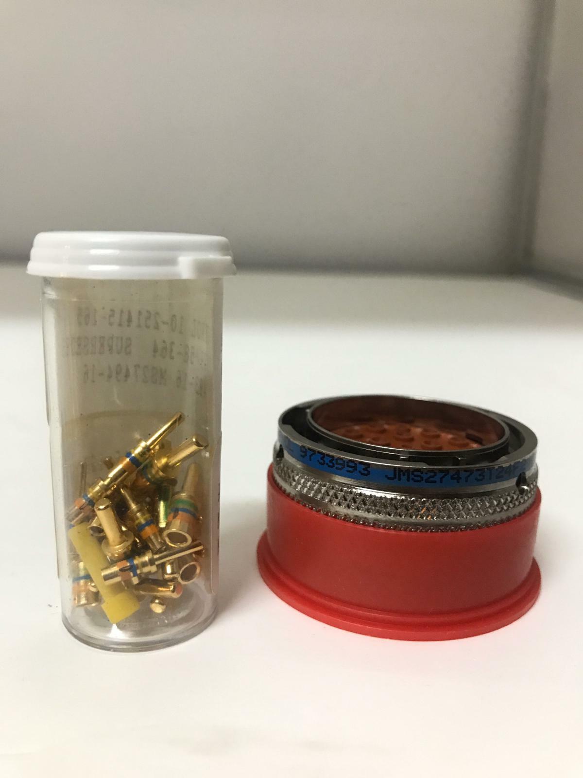 Amphenol Aerospace Circular Connector with Crimp Pins Ins Ex MS90376-28R