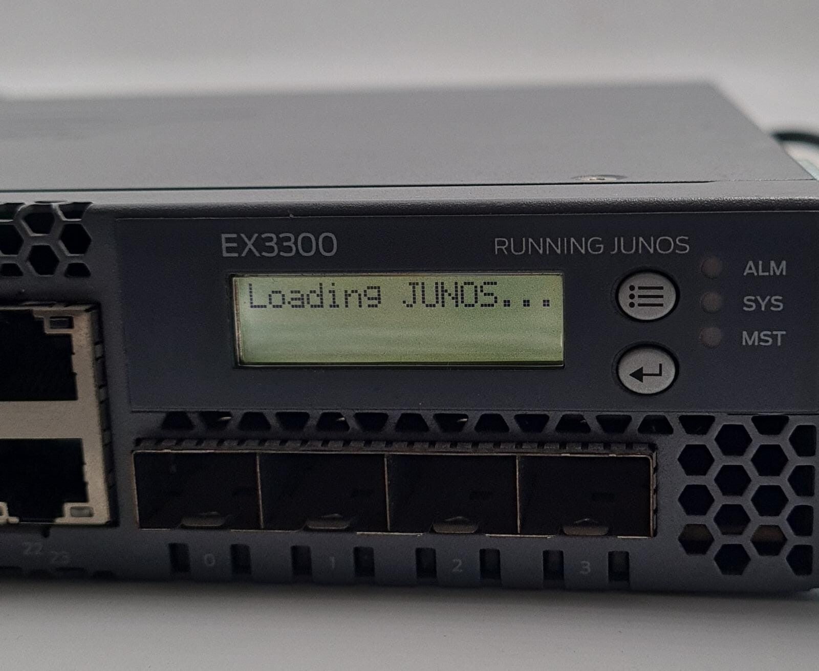 Juniper Networks EX3300 Series Ethernet Switch EX3300-24T 24-Port Gigabit BASE-T