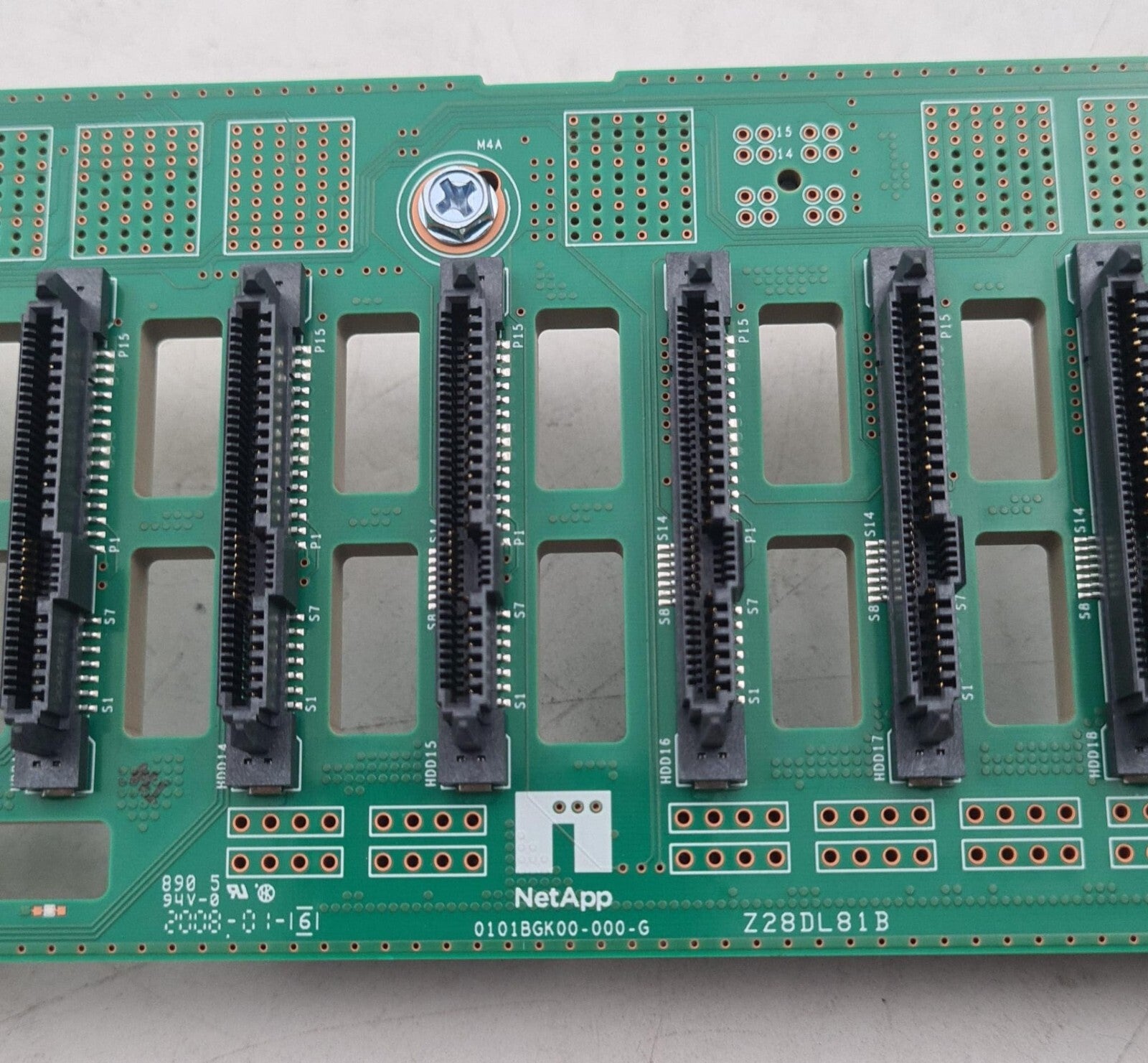 NetApp 110-00541+A0 111-02699+B0 24-Bay SAS WWN Backplane