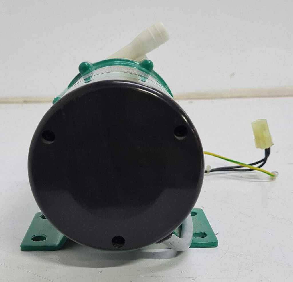 Iwaki Magnet Pump MD-30RZ-NC05 23/24 l/m 100V - Turquoise Color