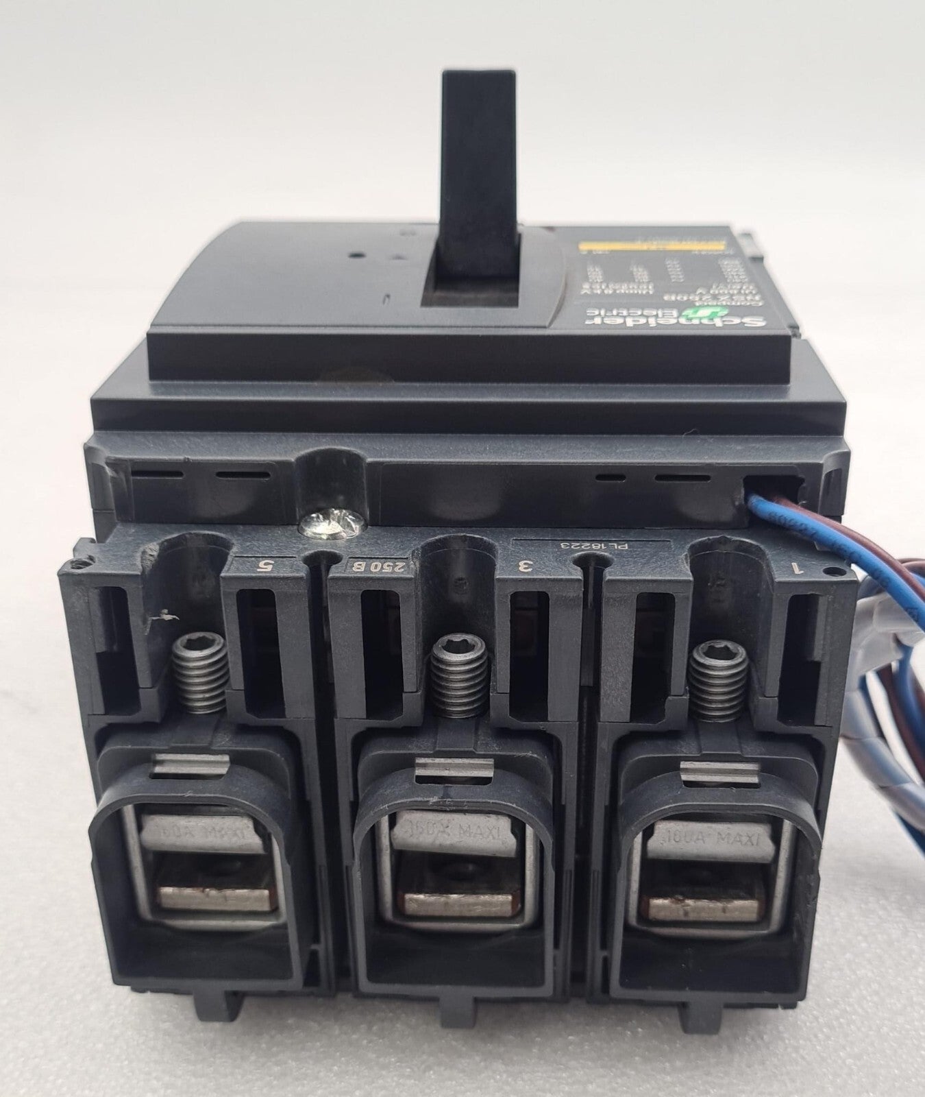 Schneider Electric Compact NSX250B LV431110 Circuit Breaker / Merlin LV431390