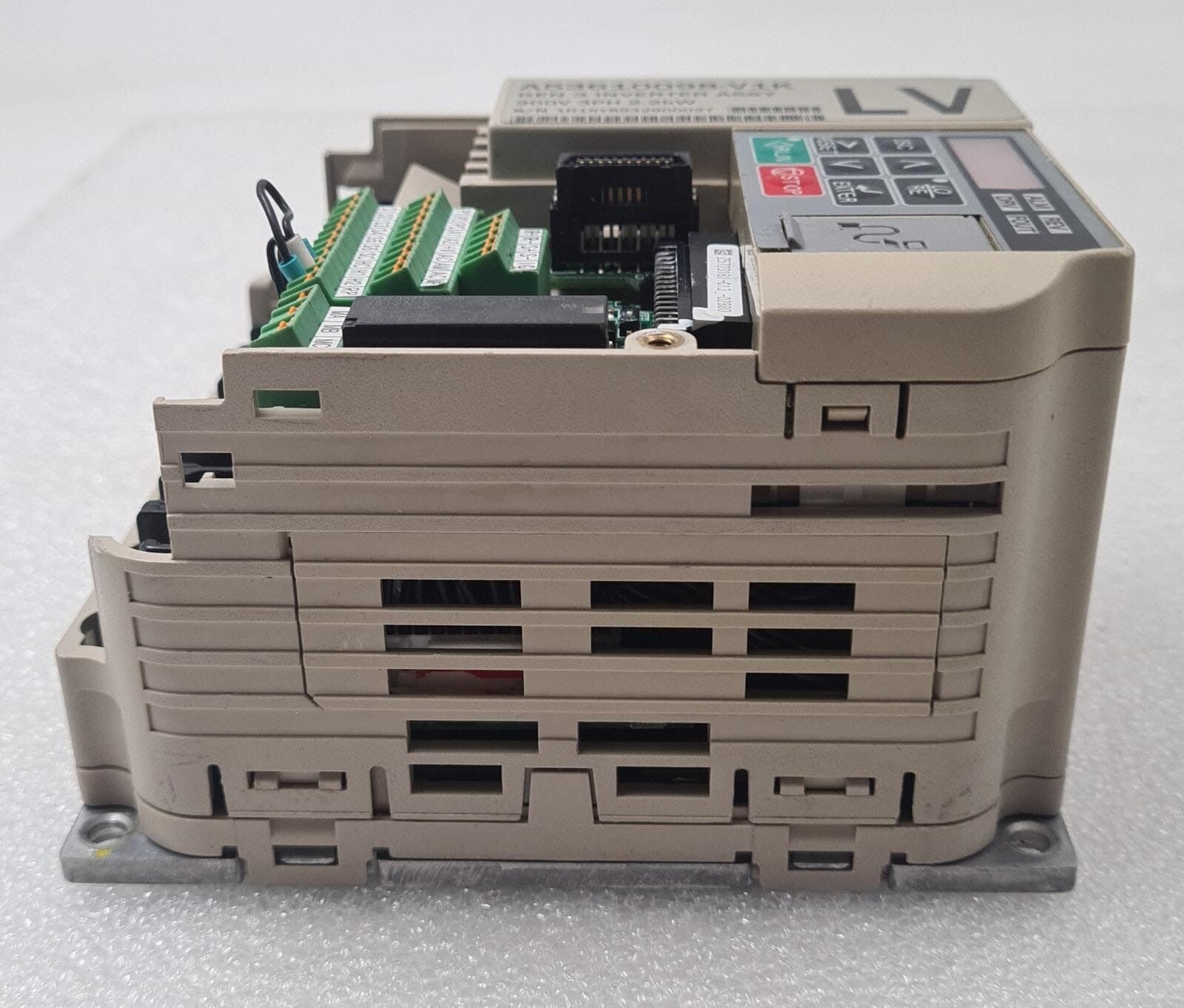 YASKAWA LV CIMR-VC2A0012JSB-0122 A53610098-V1K GEN3 INVERTER ASSY 200V 3PH 2.2kW