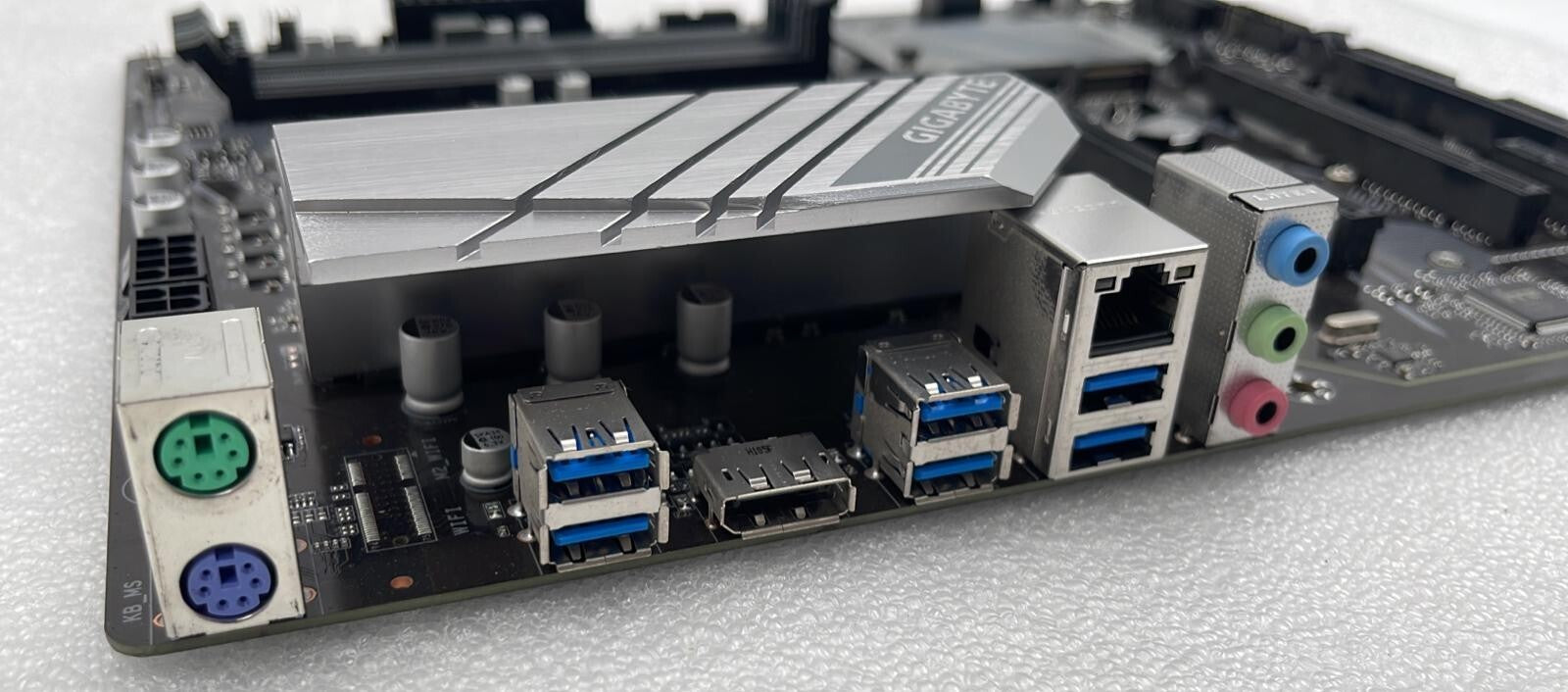 GIGABYTE Z590 D Motherboard DDR Socket 1200 Support 11th Gen Intel Processor