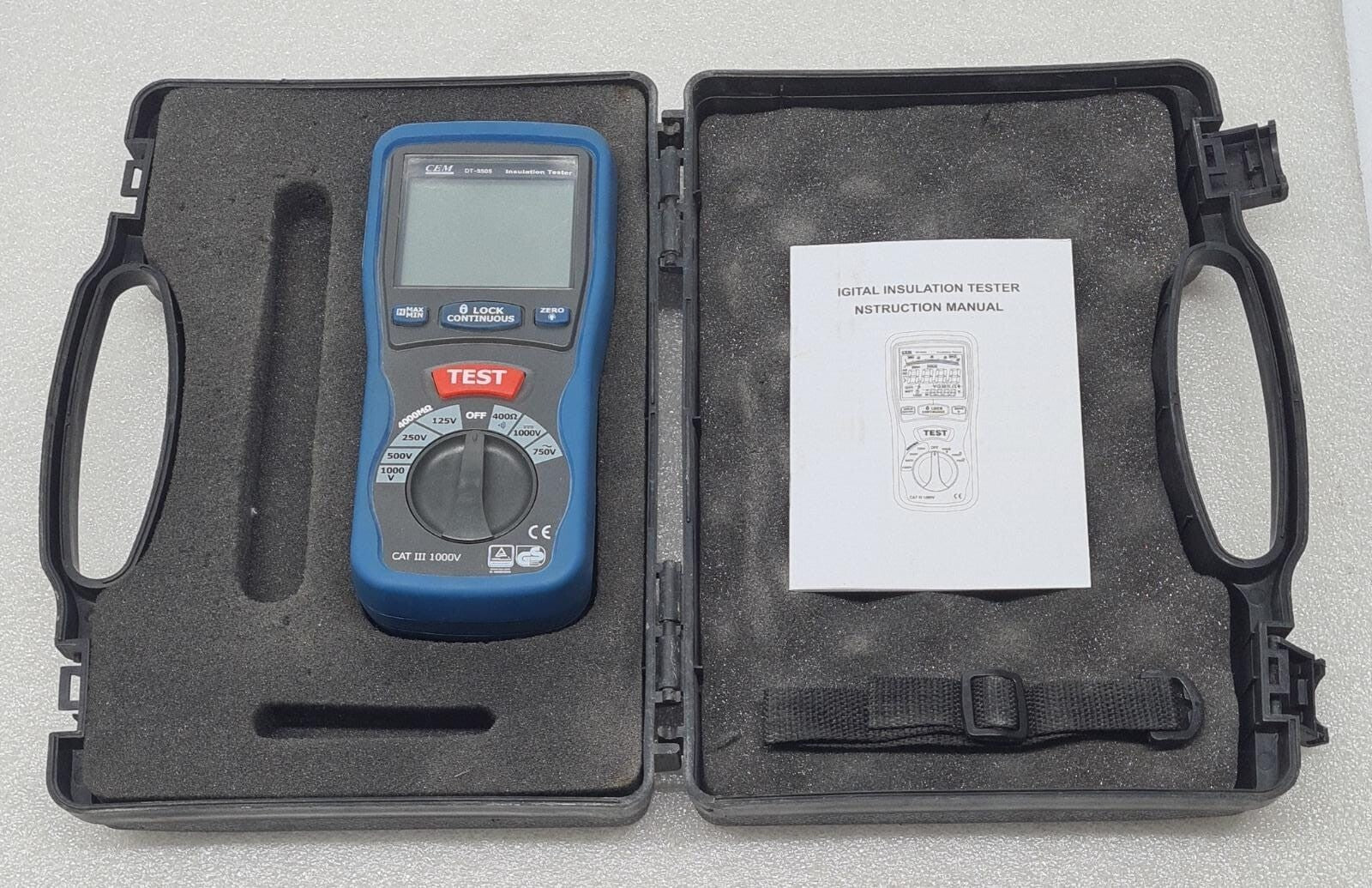 CEM DT-5505 Insulation Testers Large Dual Display W/ case