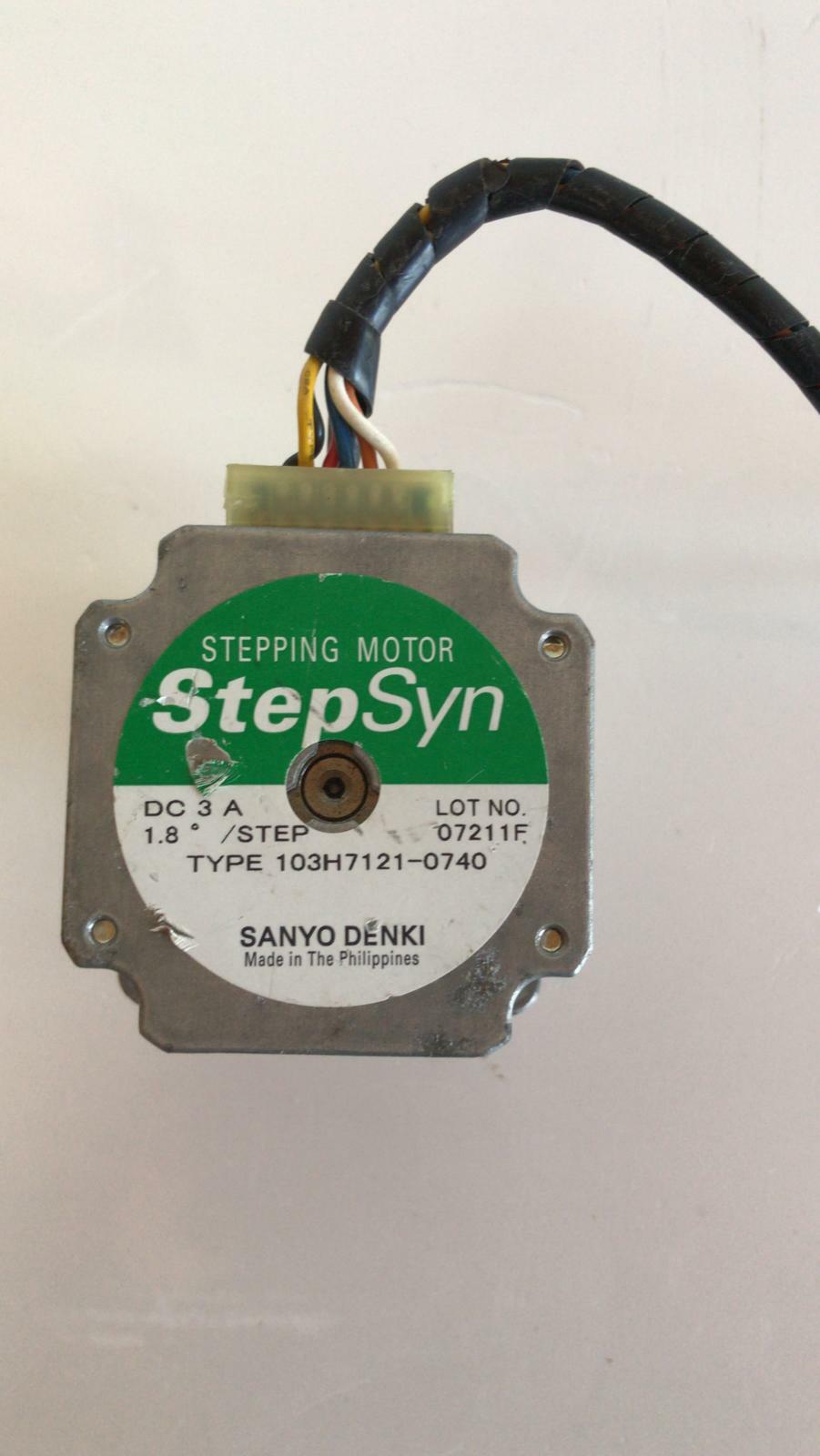 Sanyo Denki 103H6704-5040 Step-Syn Stepping Motor DC 2A 1.8° Deg/Step 6036301-2