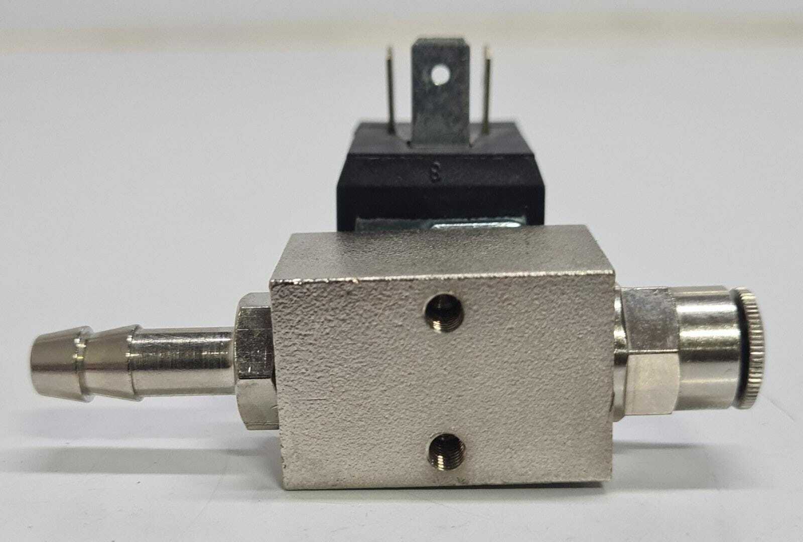 CAMOZZI A321-1C2 Directly Operated Solenoid Valve W/ CAMOZZI U77 Coil - Type #1