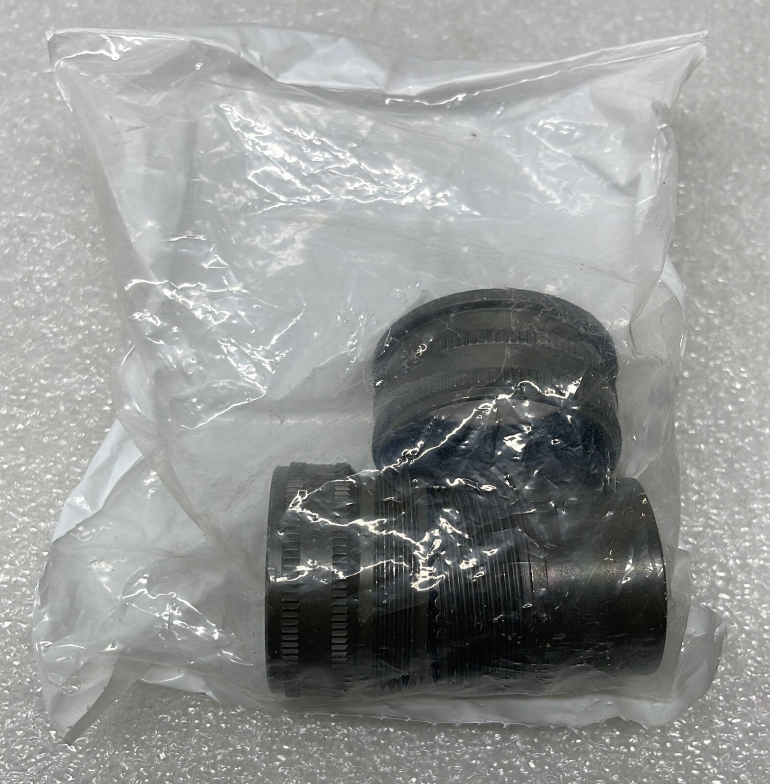 [LOT OF 3] NEW - Amphenol MS3106A24-9S Circular Plug Cable Connector
