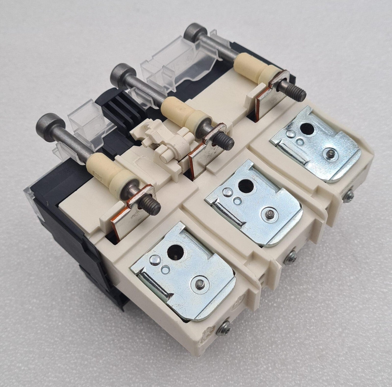 NEW - Schneider Electric LV431500 Compact NSX250 3P3D MA220 LV431500AB NSX 250