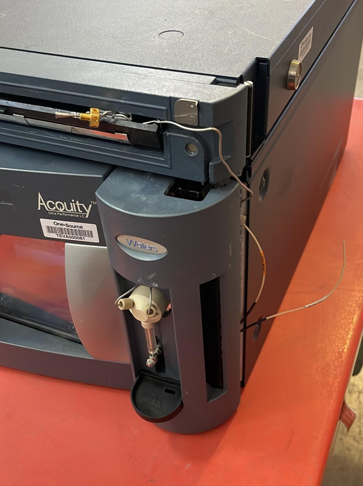 Waters Acquity Sample Manager UPLC 186015006 W/ Temperature Column Heater *AS IS