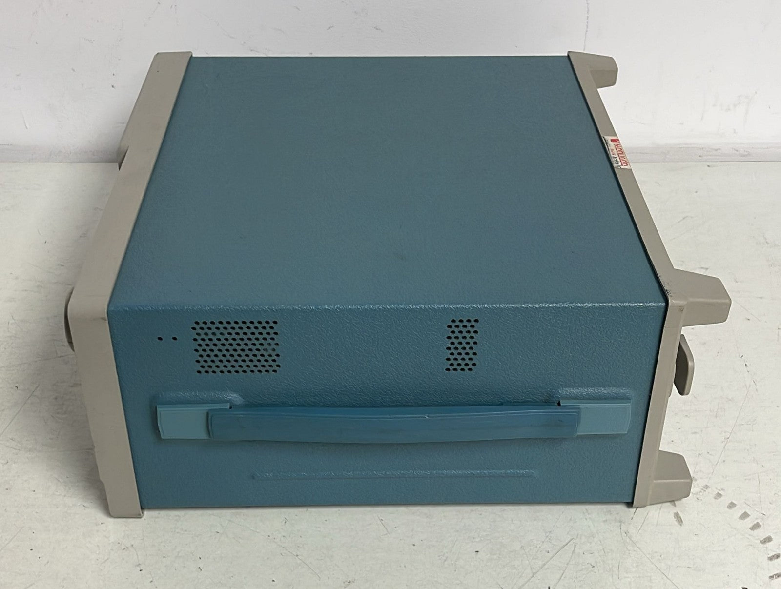 Tektronix TDS 684C Color Four Channel Digital Real-Time Oscilloscope 1-GHz 5GS/s