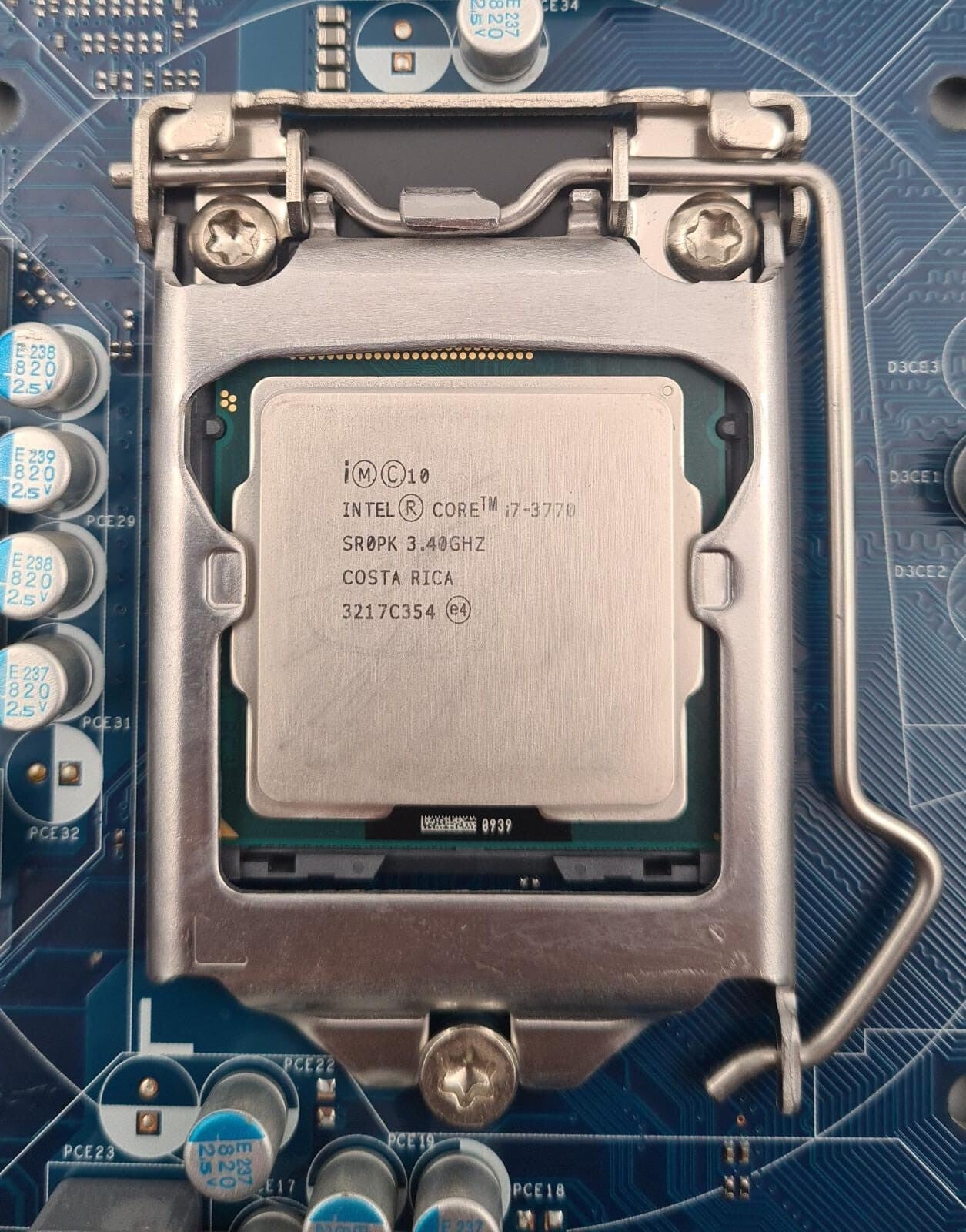 Intel Desktop Board DH77KC SOCKET AA G39641-400 I/O SHIELD W/  i7-3770