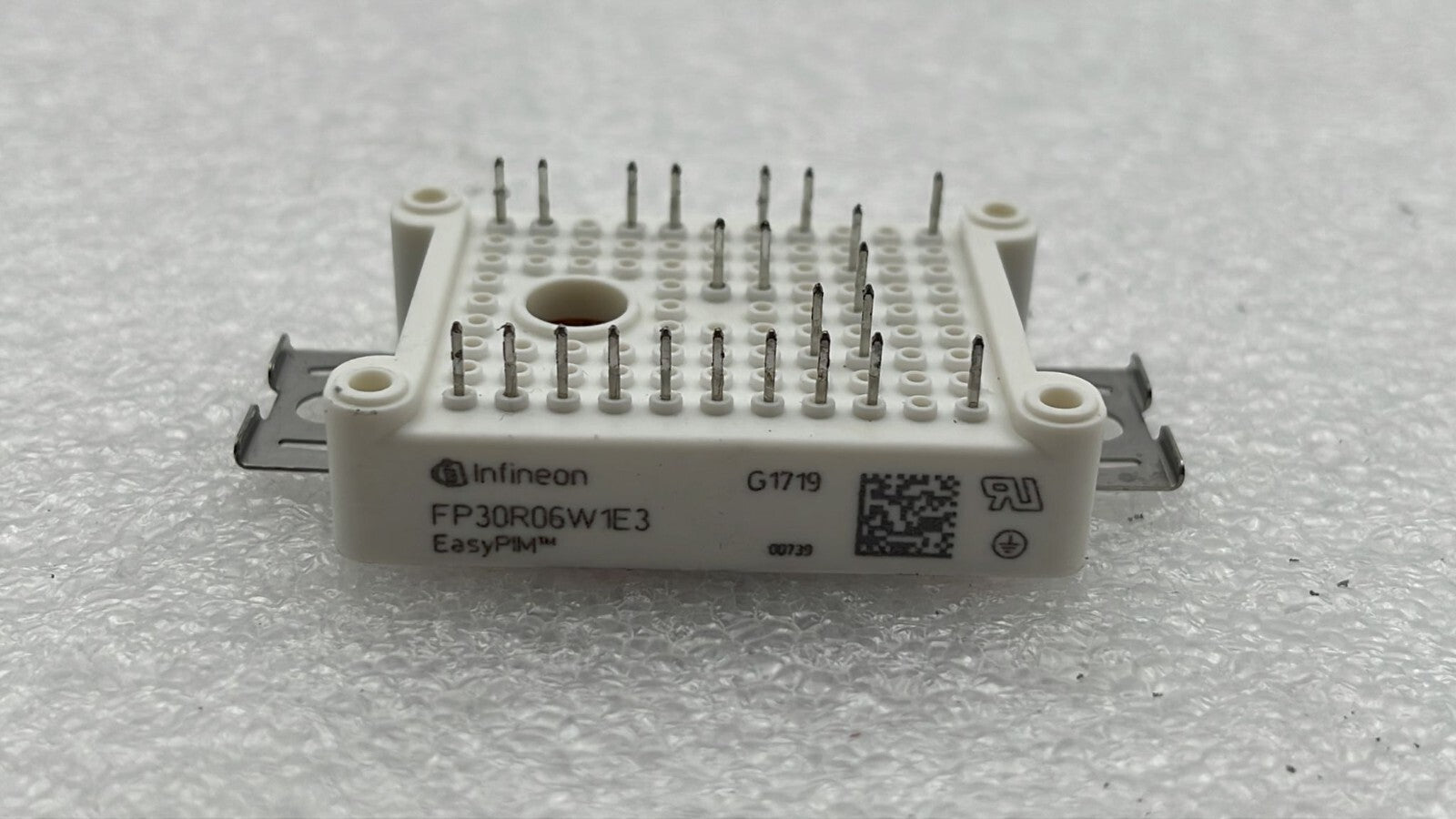 [LOT OF 5] Infineon FP30R06W1E3 EasyPIM power module