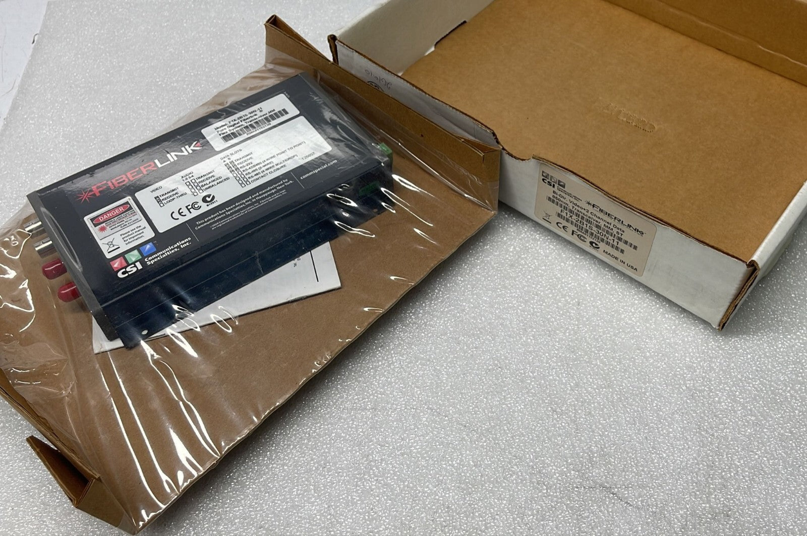 FIBERLINK F1X-2B1S-30N-11 Bi-Dir VIDEO+2 CHANNEL DATA 850nm TRANSCEIVER MM ST