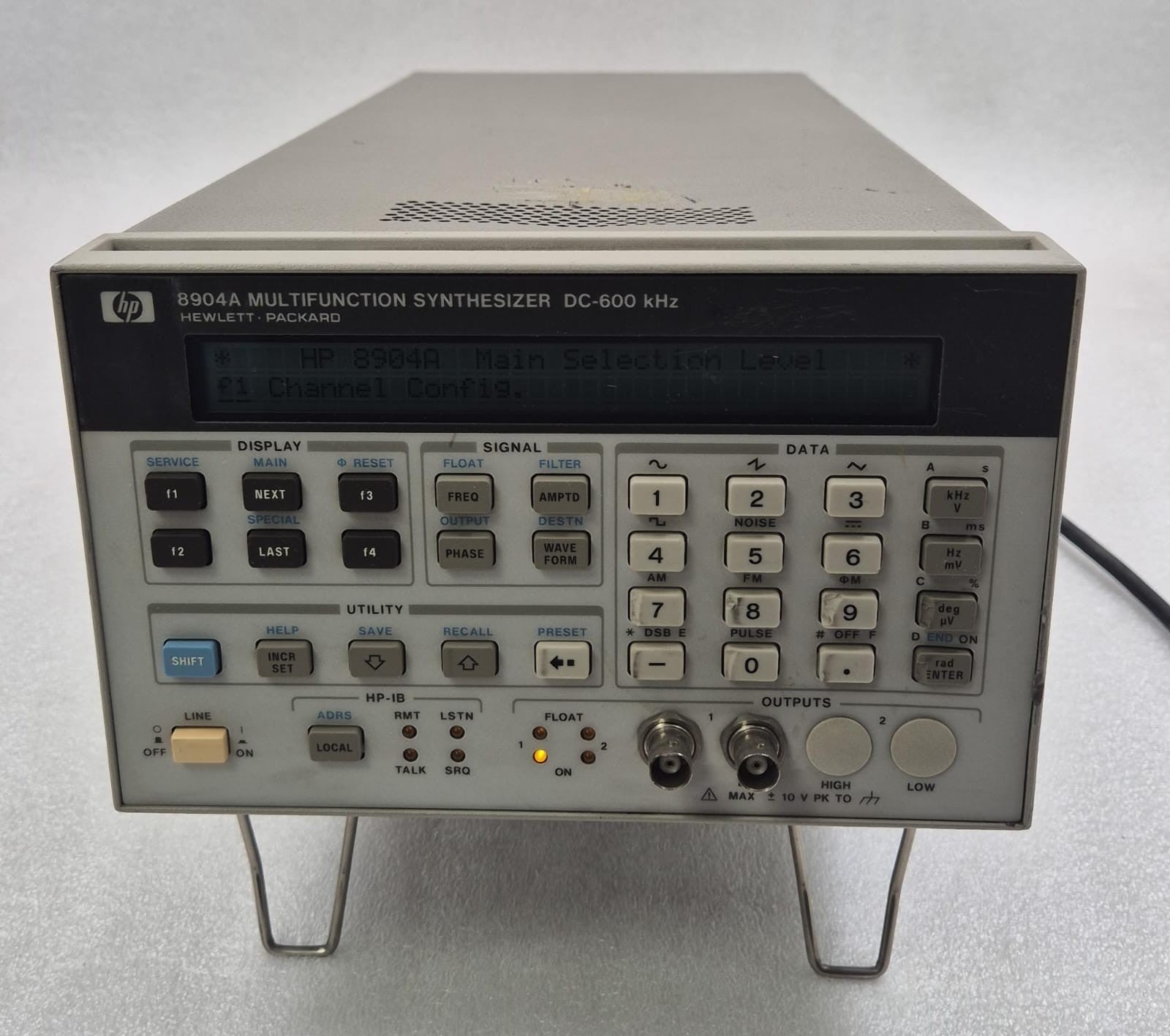 HP 8904A MULTIFUNCTION SYNTHESIZER DC-600 kHz **AS-IS**