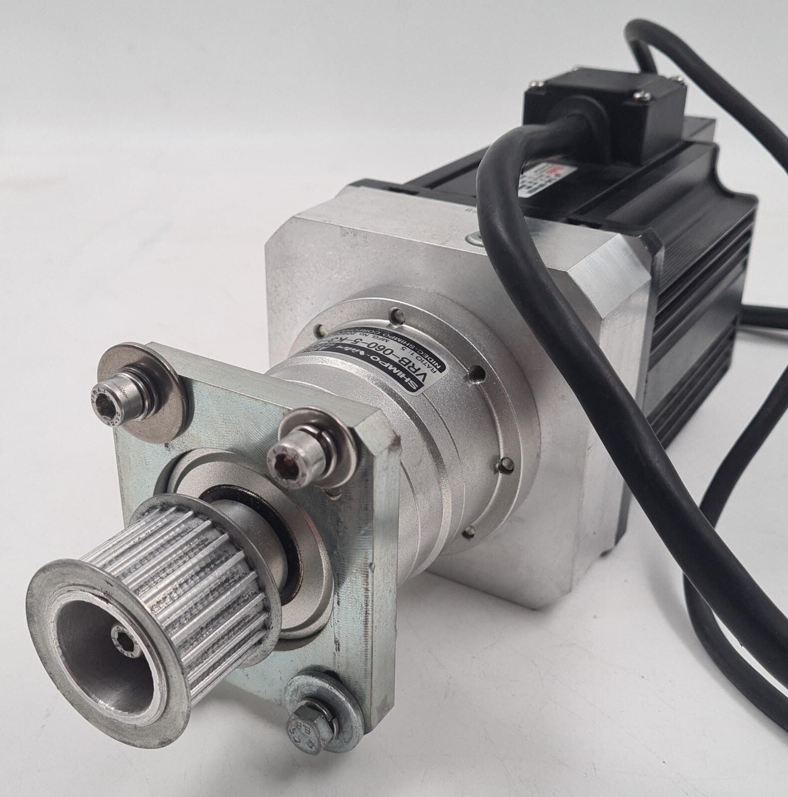 ELMO SERVO MOTOR ELNS-10BF4N2GR & NIDEC SHIMPO Reducer VRB-060-5-K3-19 20624799