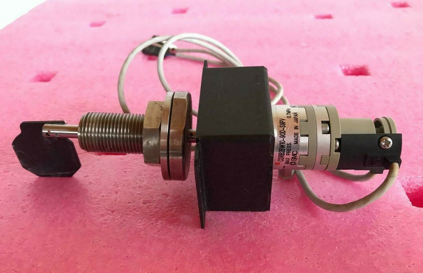 Smc CDRB2BW10-90D-S9PV Mini 90° Rotary Pneumatic Actuator Cylinder W/ Adds