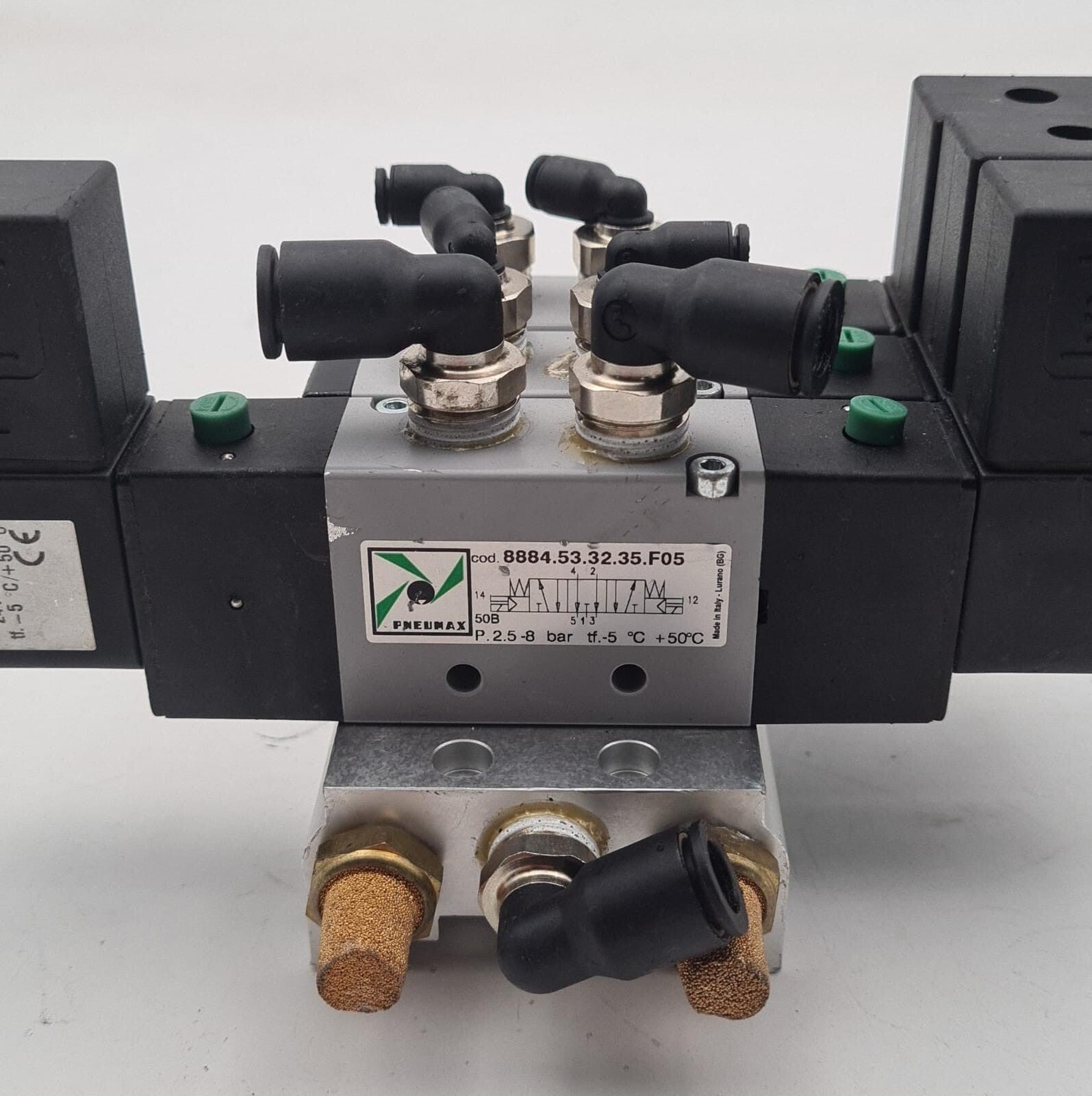 PNEUMAX Solenoid Valve Manifold Bank 4* 8884.52.00.39.F05 & MF5 24V 3.5W