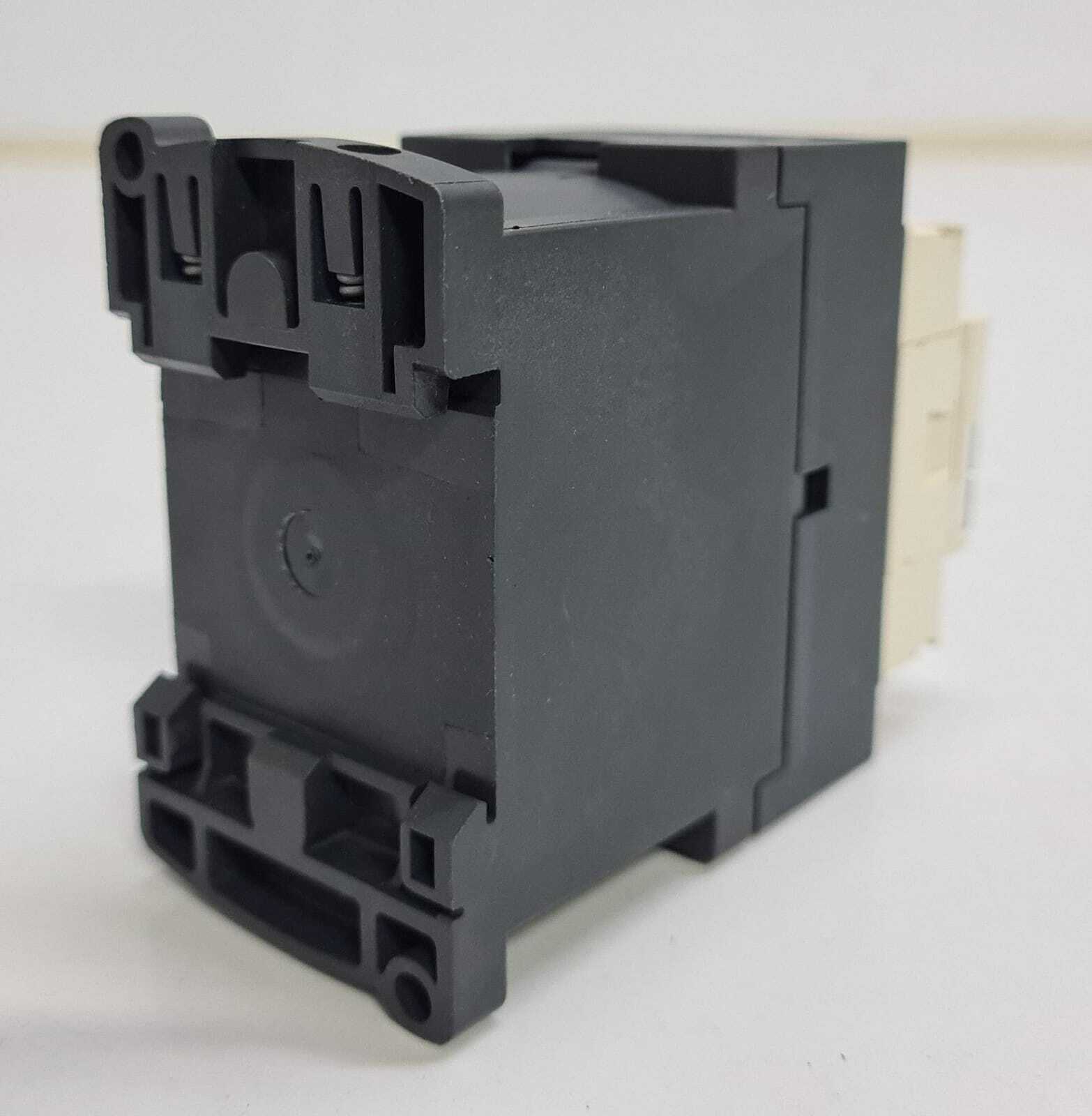 [LOT OF 4] NEW - Schneider Electric LC1D09BL Electric Contactor TeSys