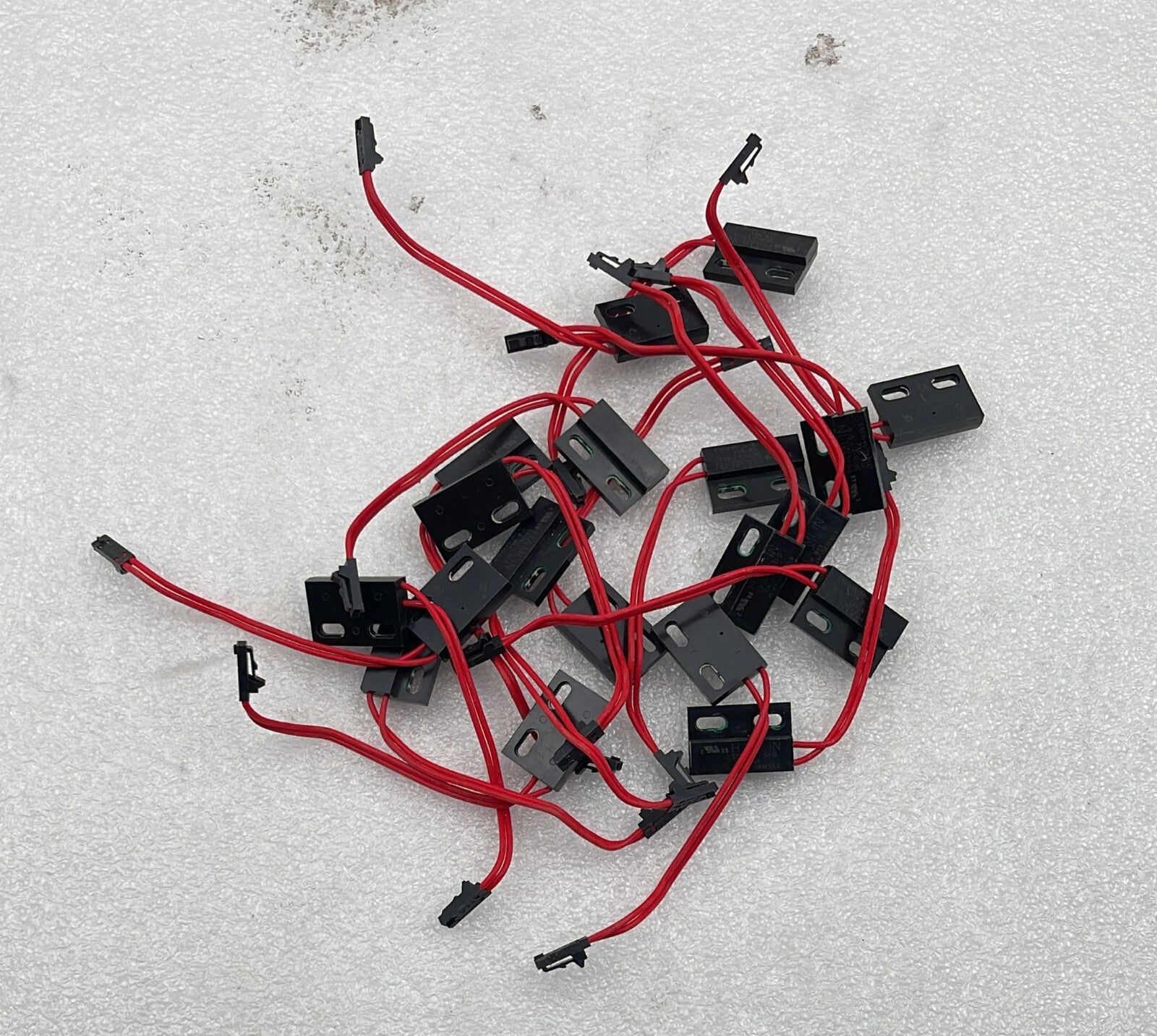 [LOT OF 32] HAMLIM 59135-2-T-01-D Switch Sensor 10W 265Vac 5A