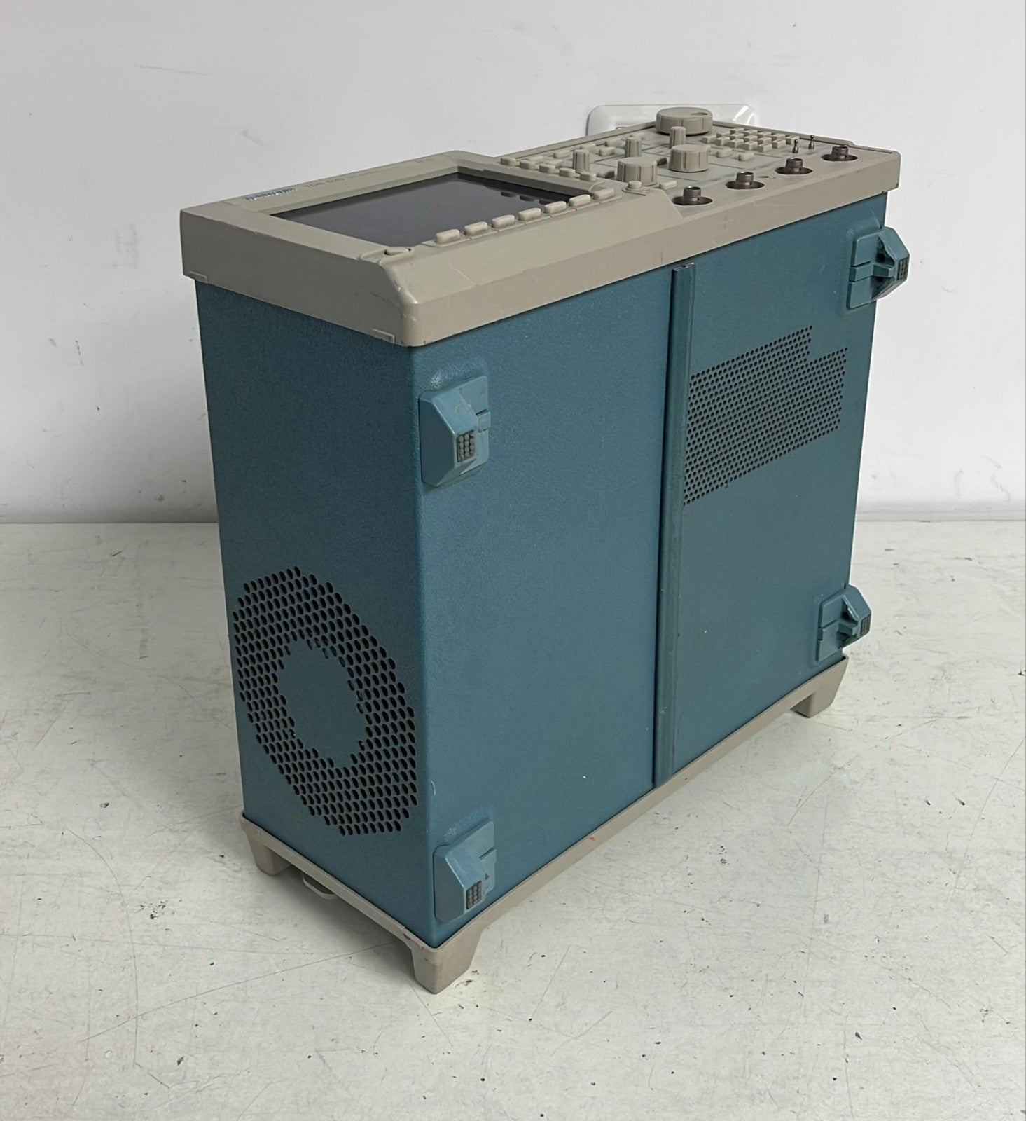 Tektronix TDS 520 Two-Channel Digital Oscilloscope 500MHz 500MS/s