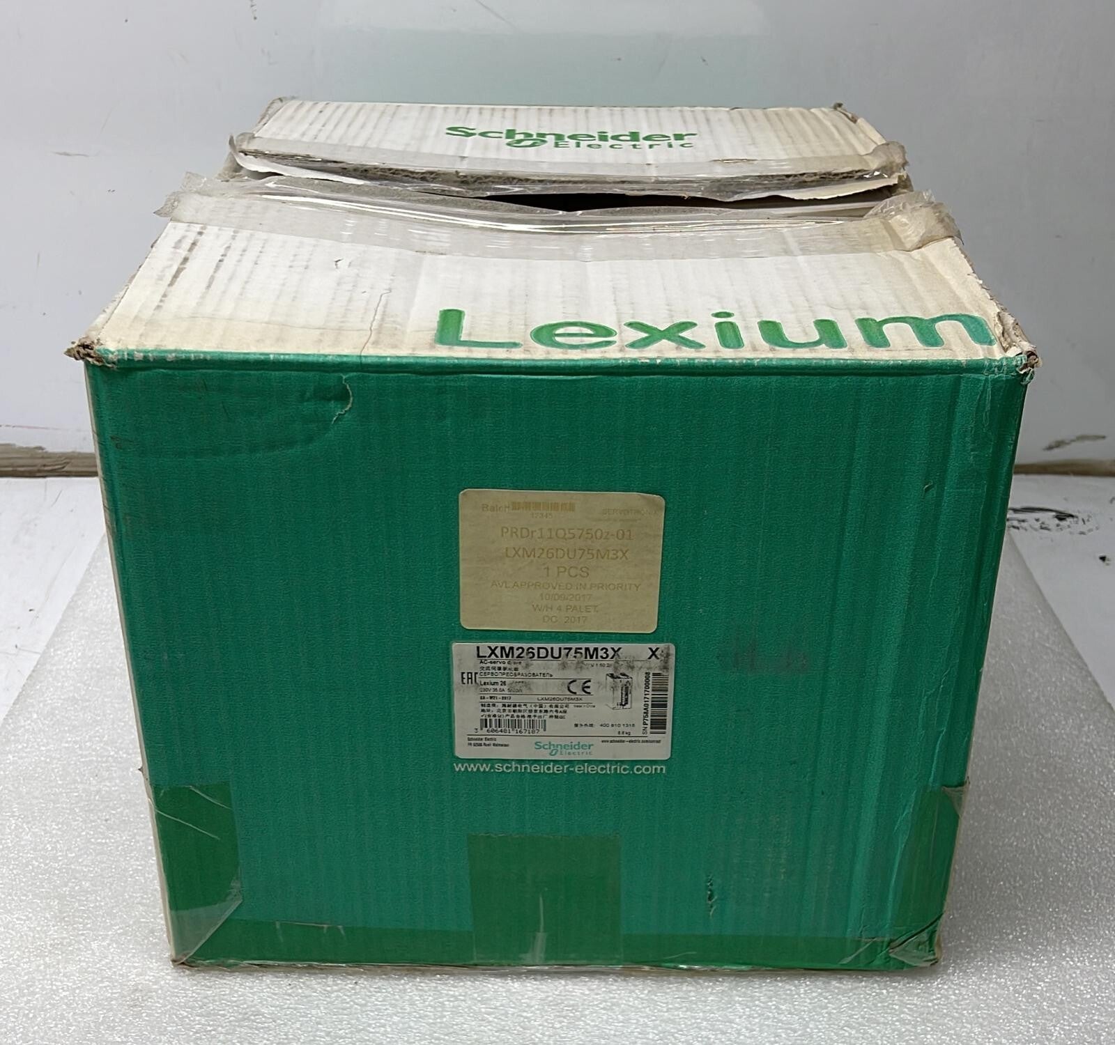 [NEW] SCHNEIDER Lexium 28 AC Servo Drive LXM26DU75M3X 230V 35A 5500W