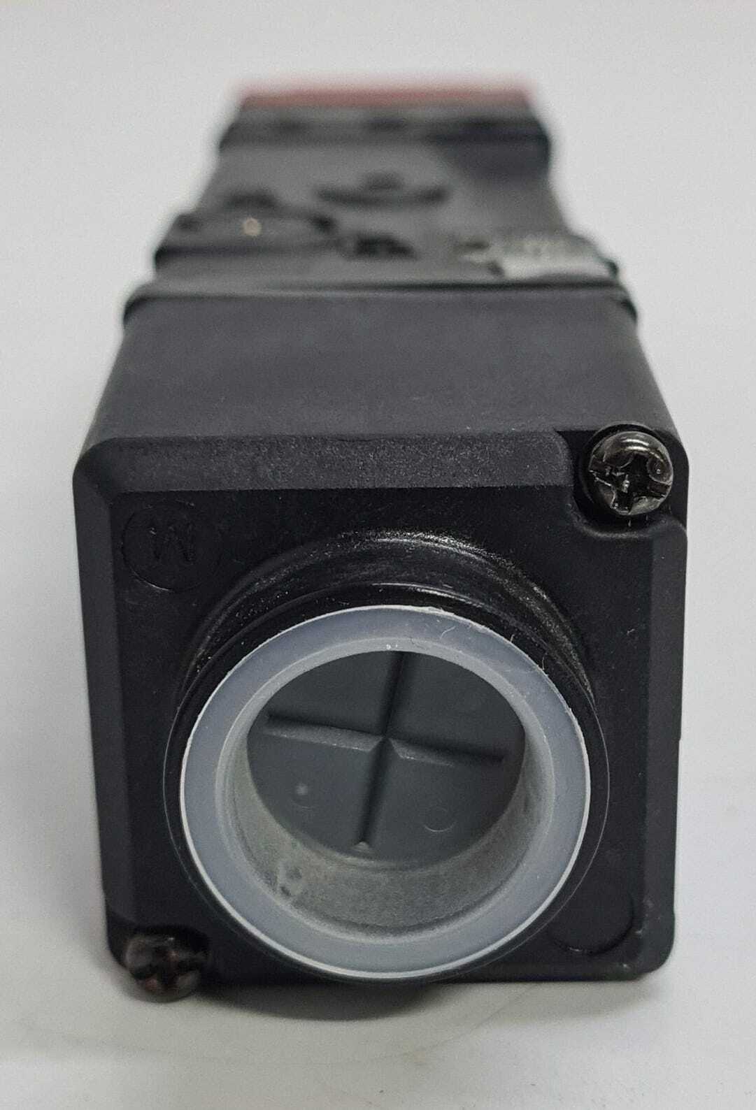 OMRON D4SL-N4NFG-D GUARD LOCK SAFETY DOOR SWITCH