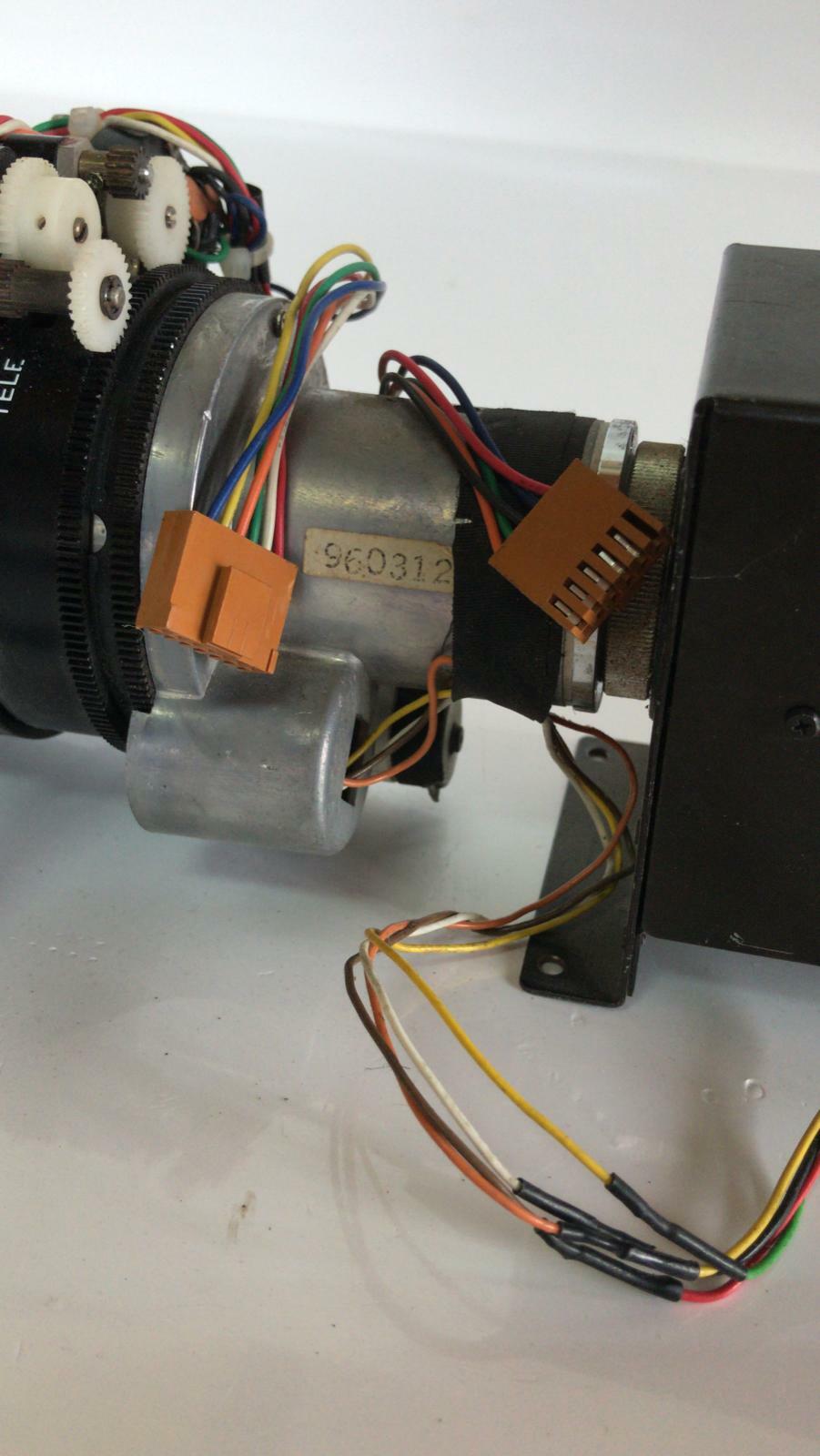 ELBEX Camera With AUTO Motorized TV Zoom Lens p10132 10.5~126MM 1:1.6