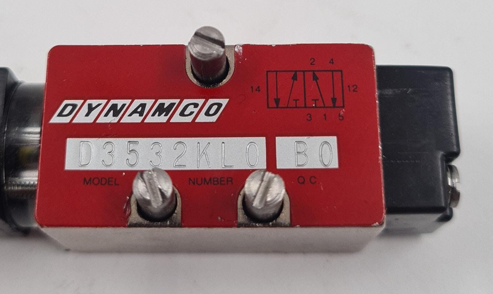 DYNAMCO SOLENOID VALVE D3532KL0 B0 24VDC 0.6W