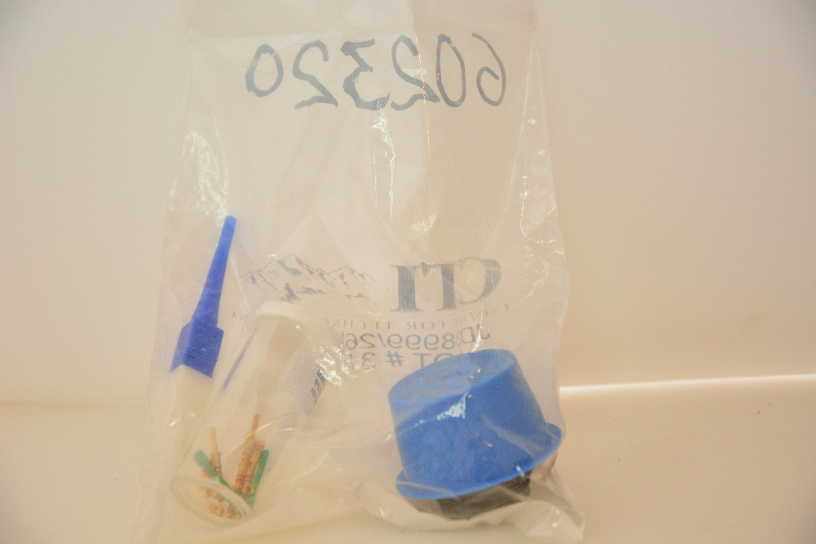 Amphenol CTI Jd38999/26WE8PA Mil Spec Connector