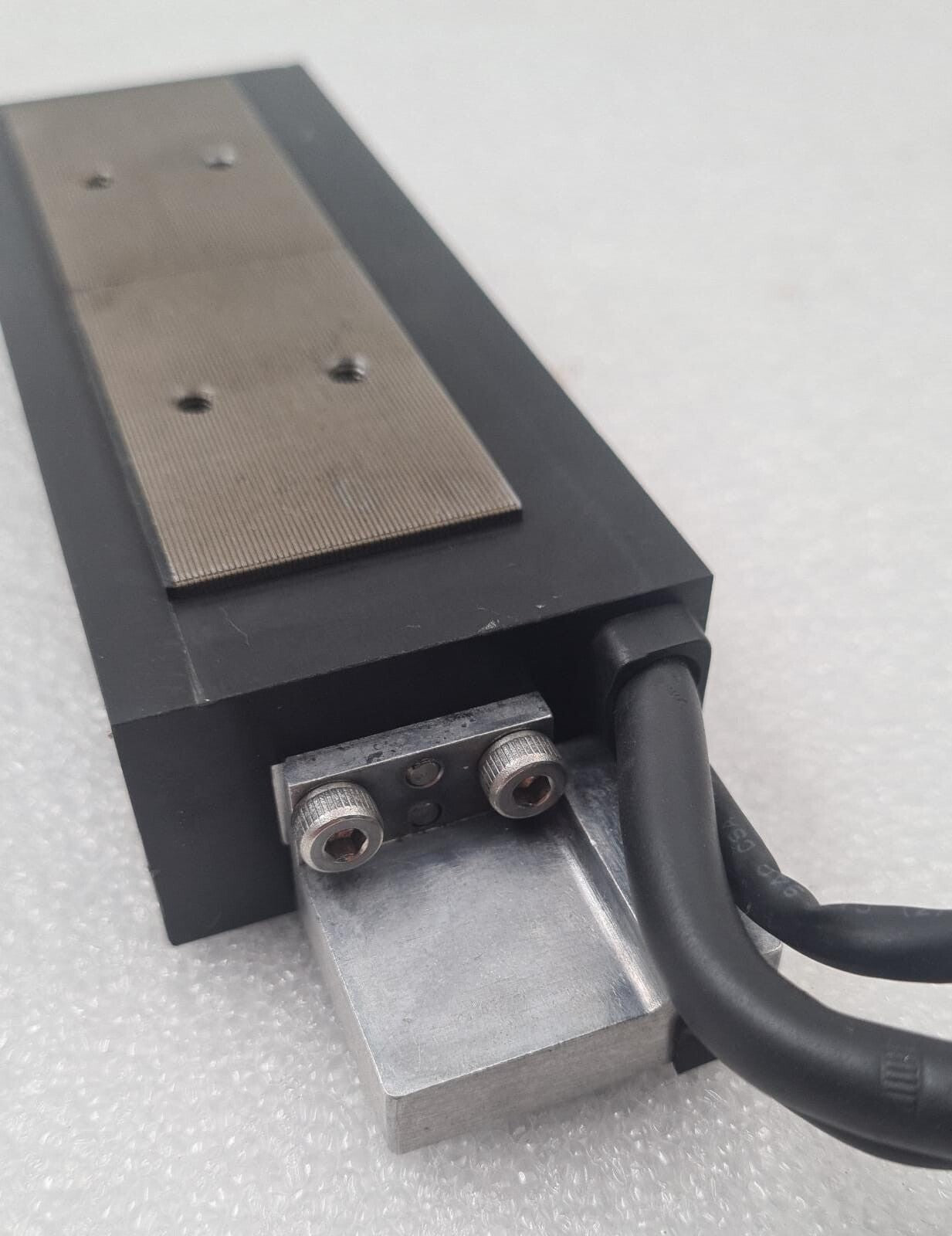 YASKAWA SGLFW2-30A120AS LINEAR SERVO MOTOR 360W **AS-IS**