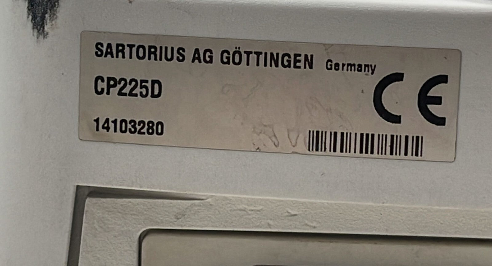 Sartorius CP225D laboratory analytical balance ** AS IS