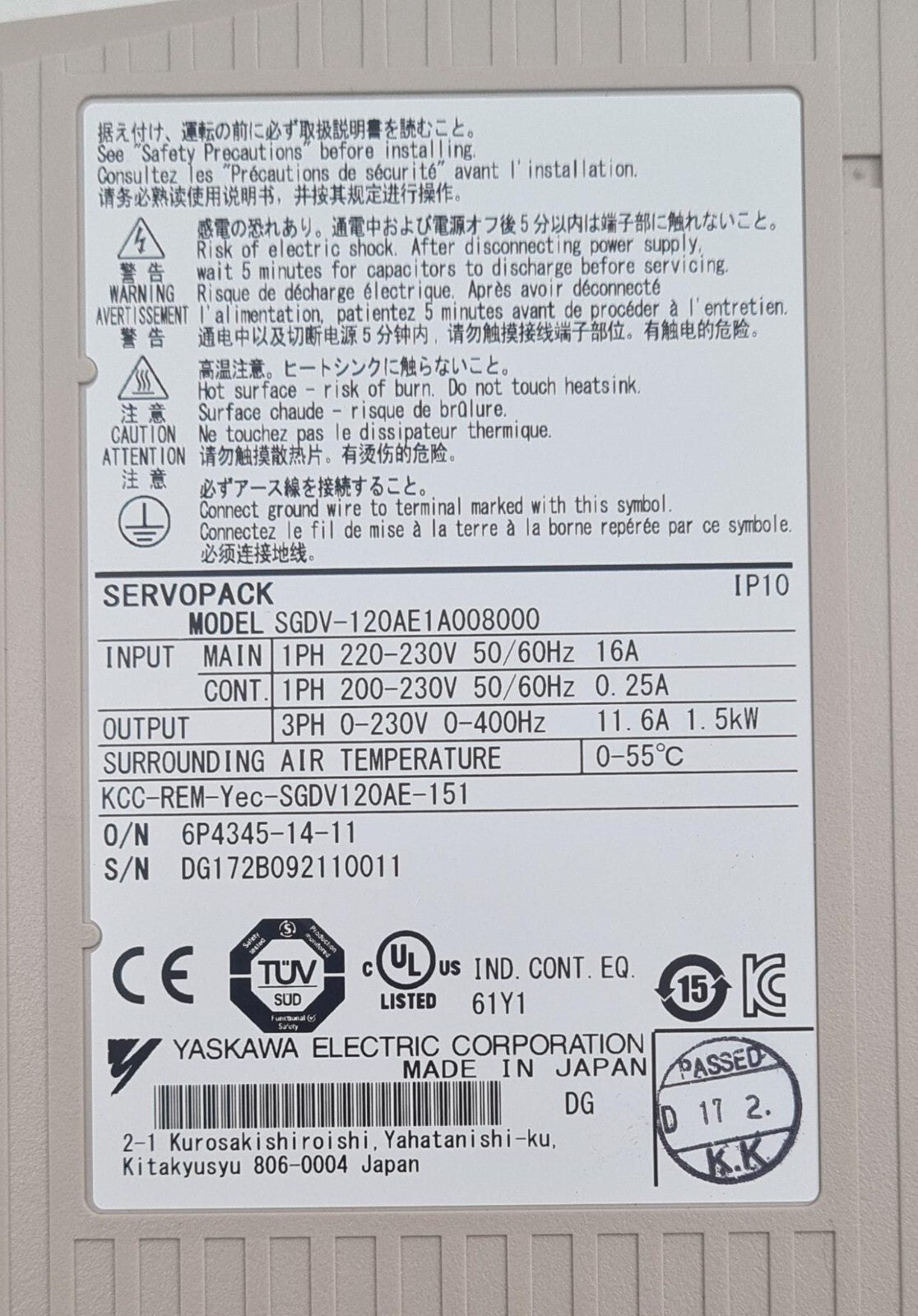 Yaskawa Servopack SGDV-120AE1A008000 200V AC servo drive with front control panel and industrial connectors