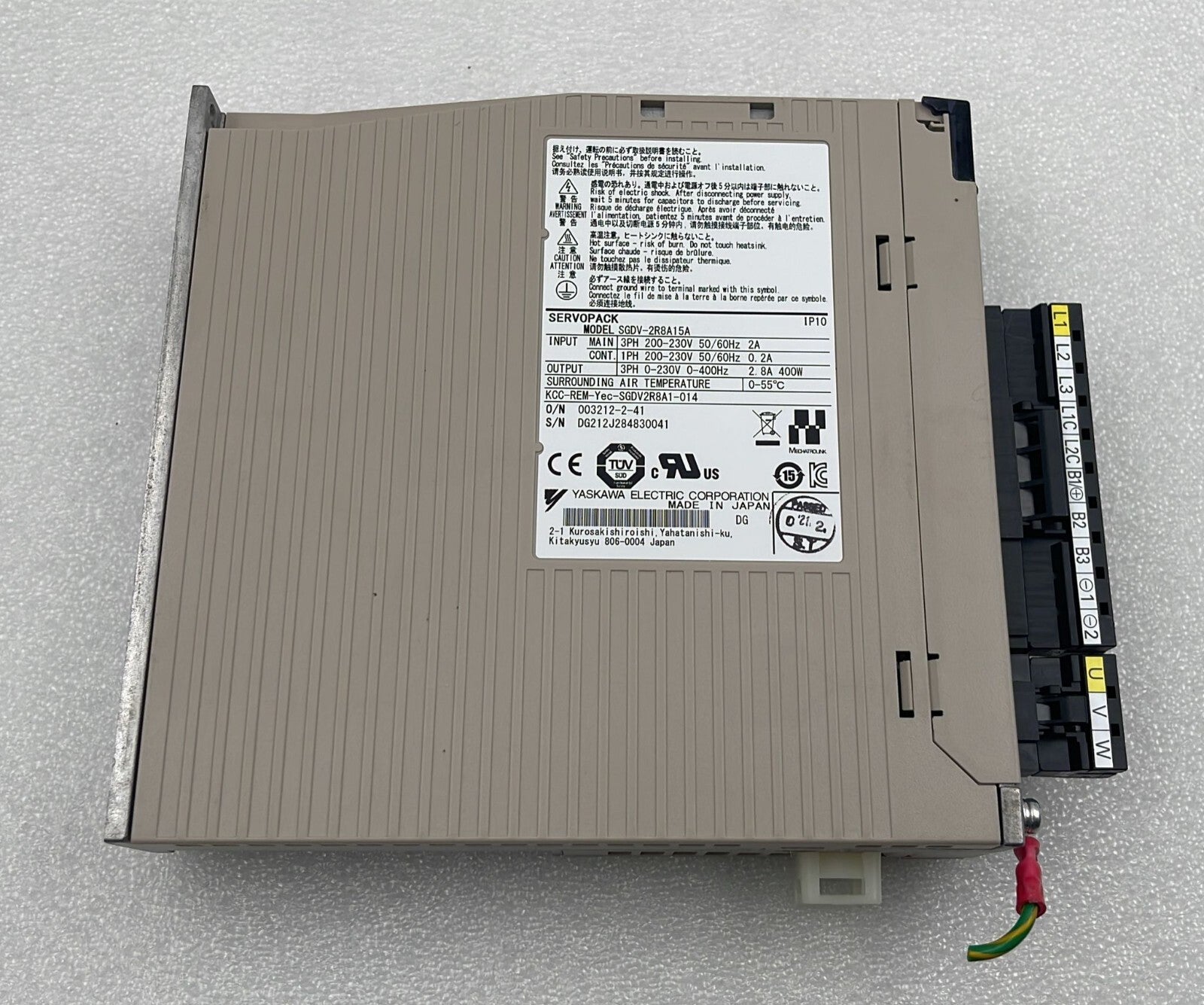 YASKAWA SERVOPACK SGDV-2R8A15A Servo Driver 200V