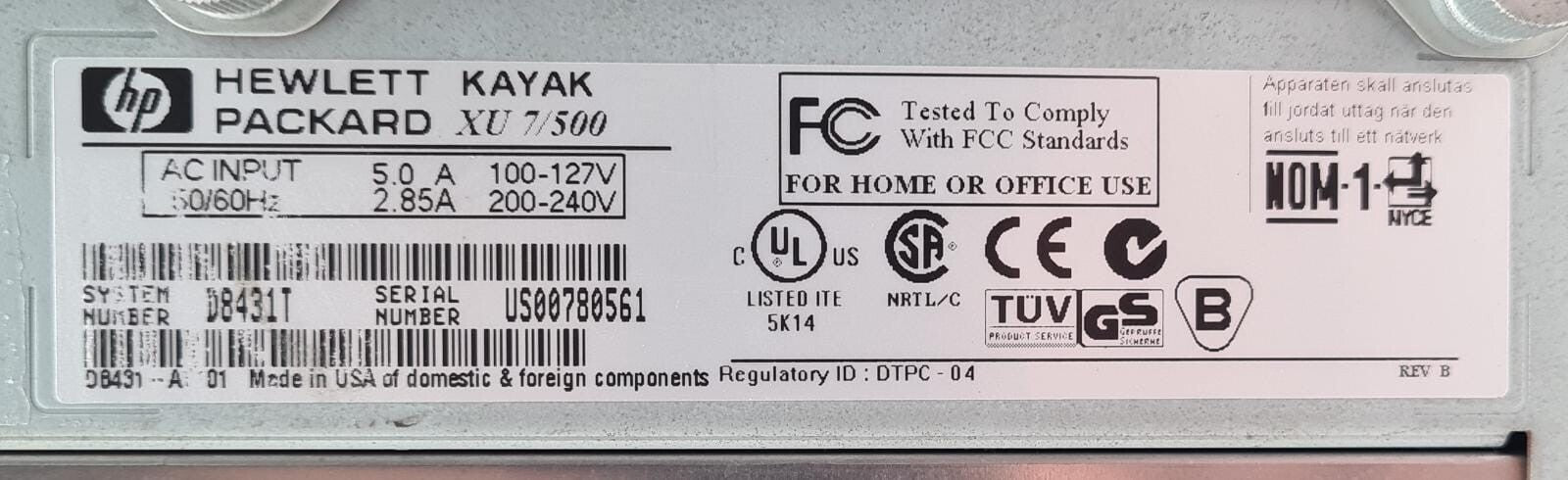 HP KAYAK XU system identification label close-up