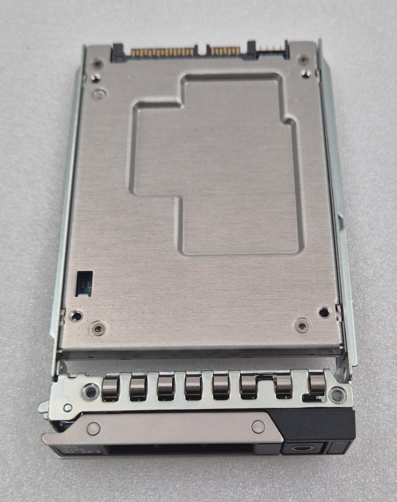 Dell 0V7HCN 1.92TB SATA 2.5 inch enterprise solid state drive THNSF81D92CSE with Dell server tray