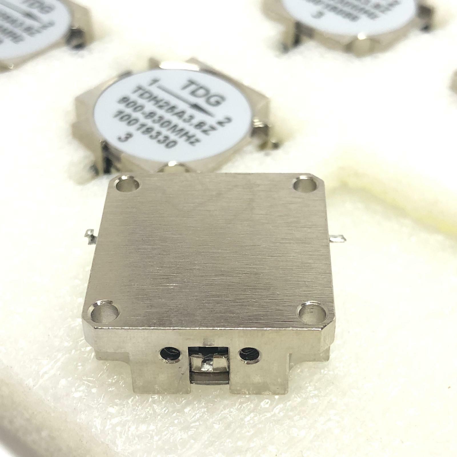 3 Way RF Isolation TDG TDH25A3.8Z 900-930 Mhz 10019329  Wave guides