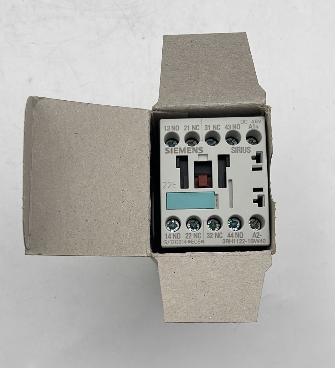 [LOT OF 2] NEW - Siemens 3RH1122-1BW40 Auxiliary contactor 6A 230V 2NO + 2NC