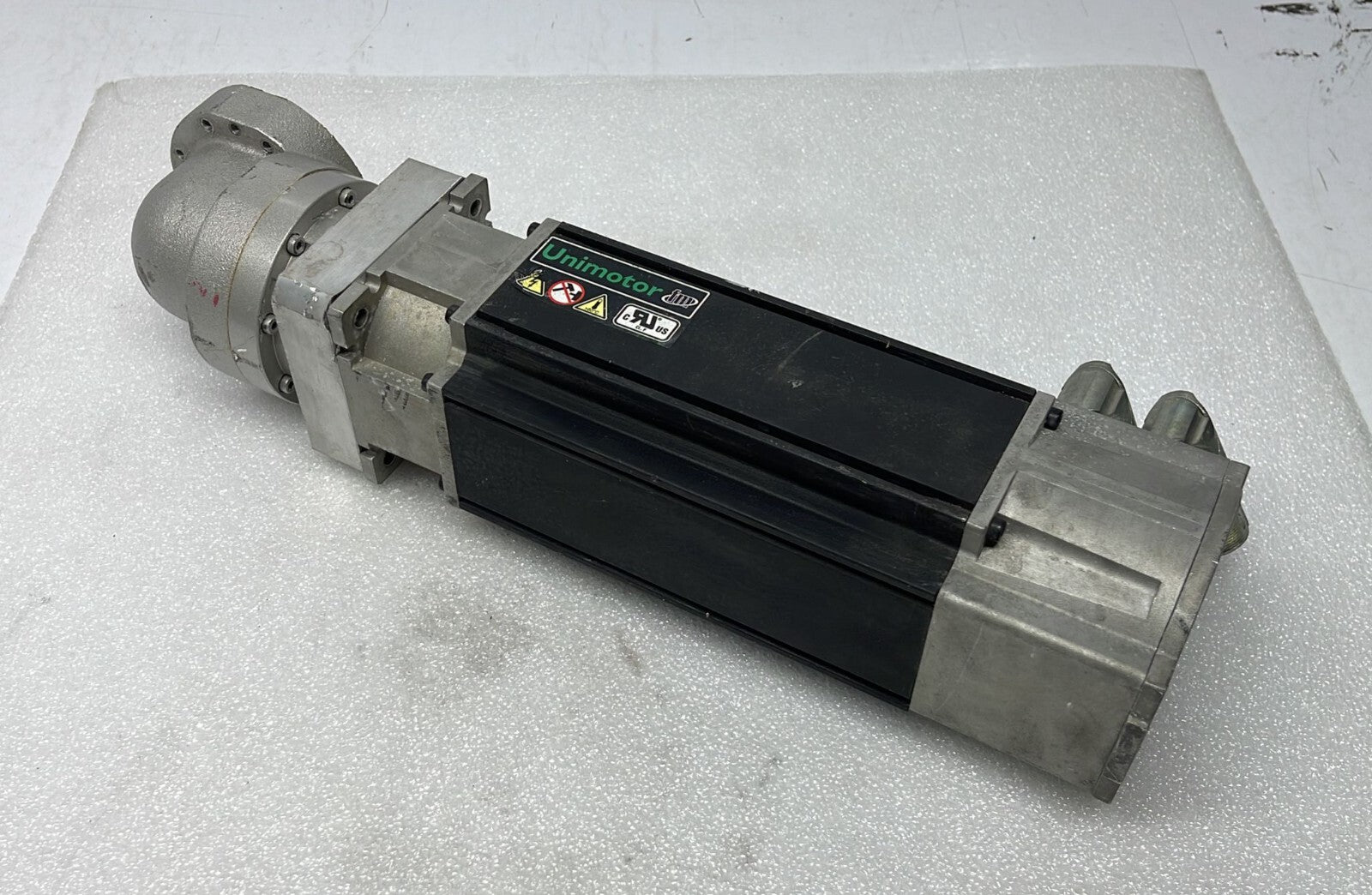 Nidec Servo Motor 095E3C600BBCAA100190-SNPP W/ EVL-090B-10-S6-19EB19