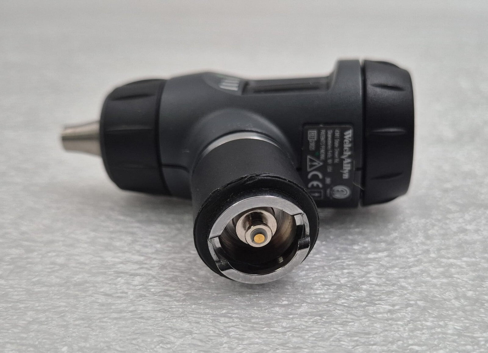 Welch Allyn 23820 3.5v Halogen MacroView Otoscope and Ear Speculums / Head Only
