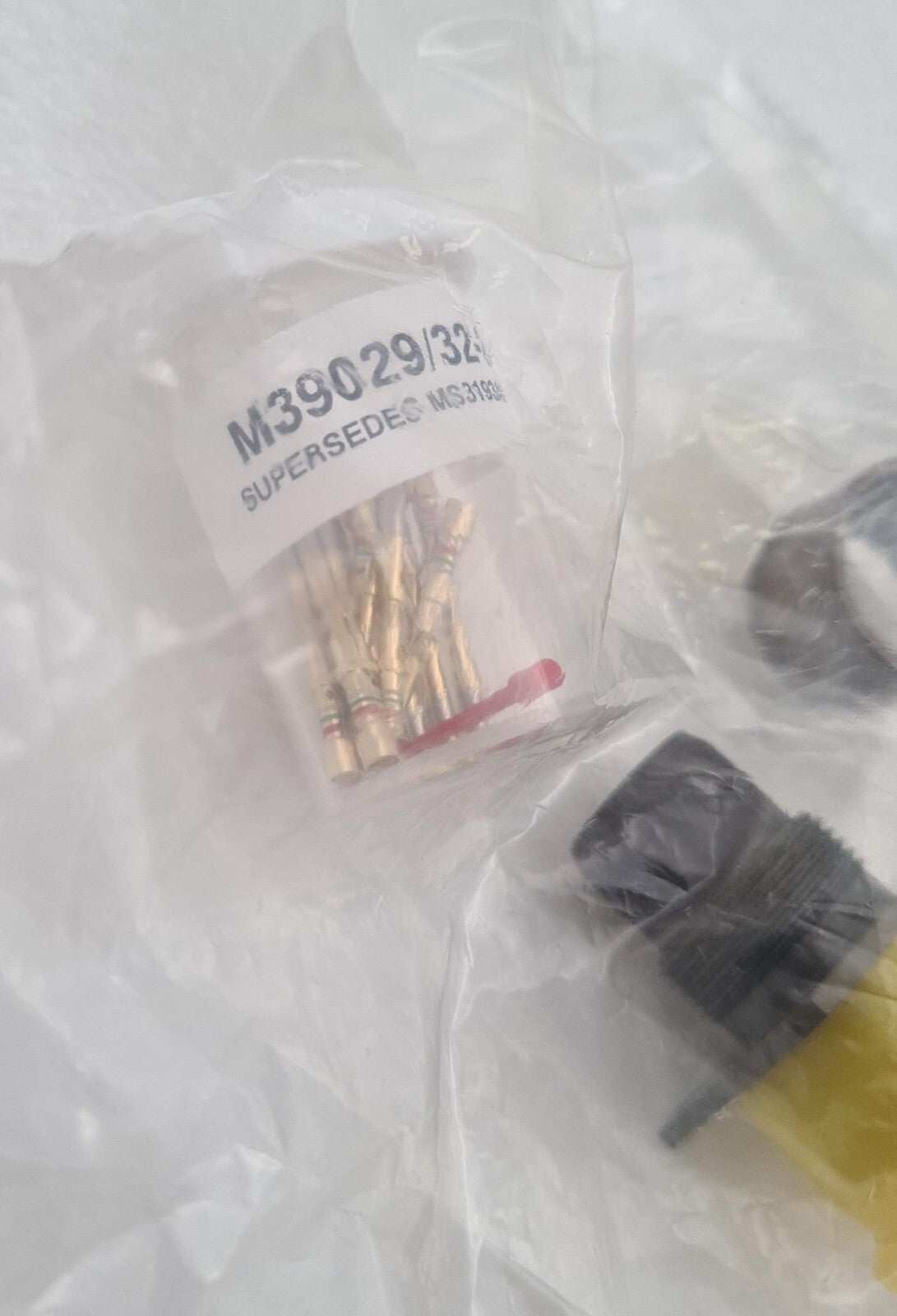 [LOT OF 4] NEW - Bendix MS3193A20-20A Circular MIL Spec Contacts M39029/32-259